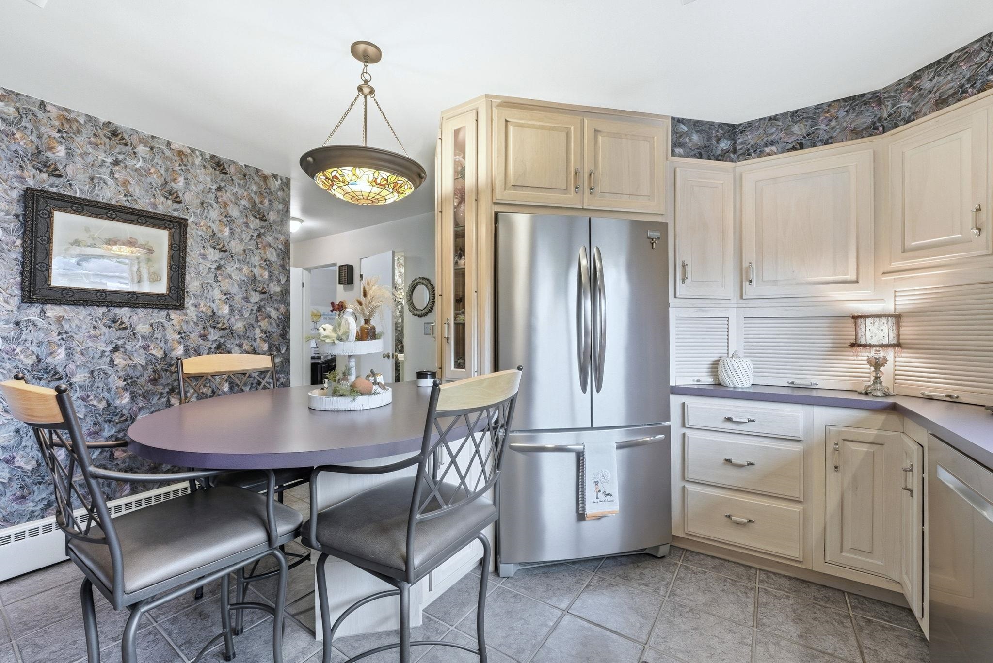 Photo 9 of 104 N Calhoun Street