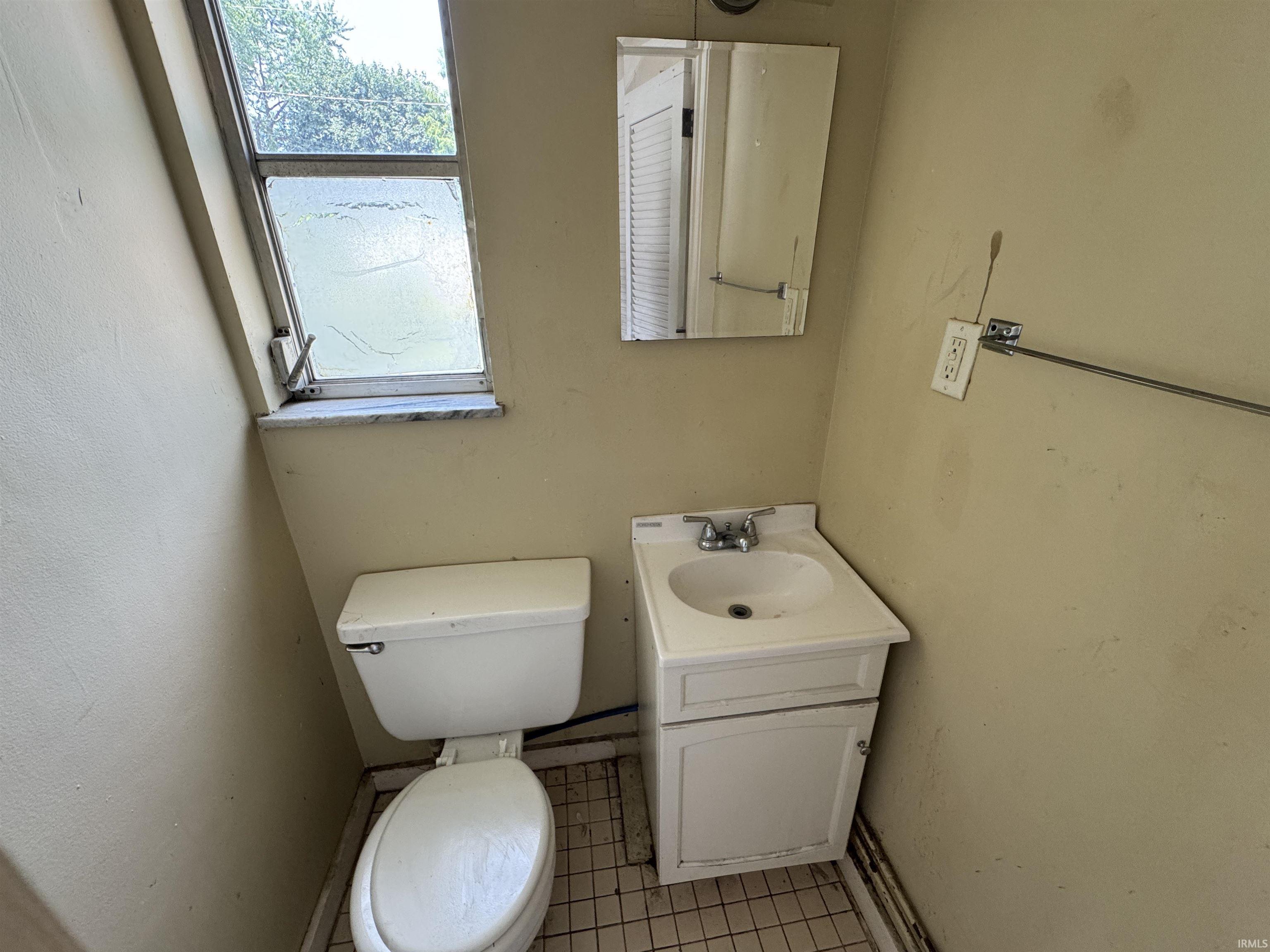 Photo 5 of 3722 S Harrison Street