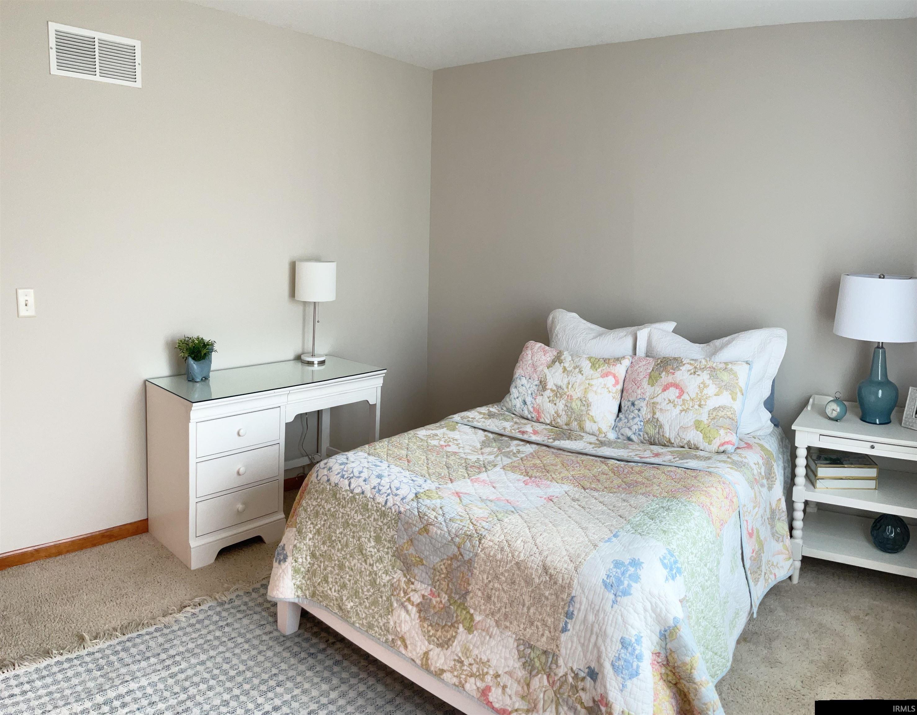 Photo 14 of 230 Broadmore Circle