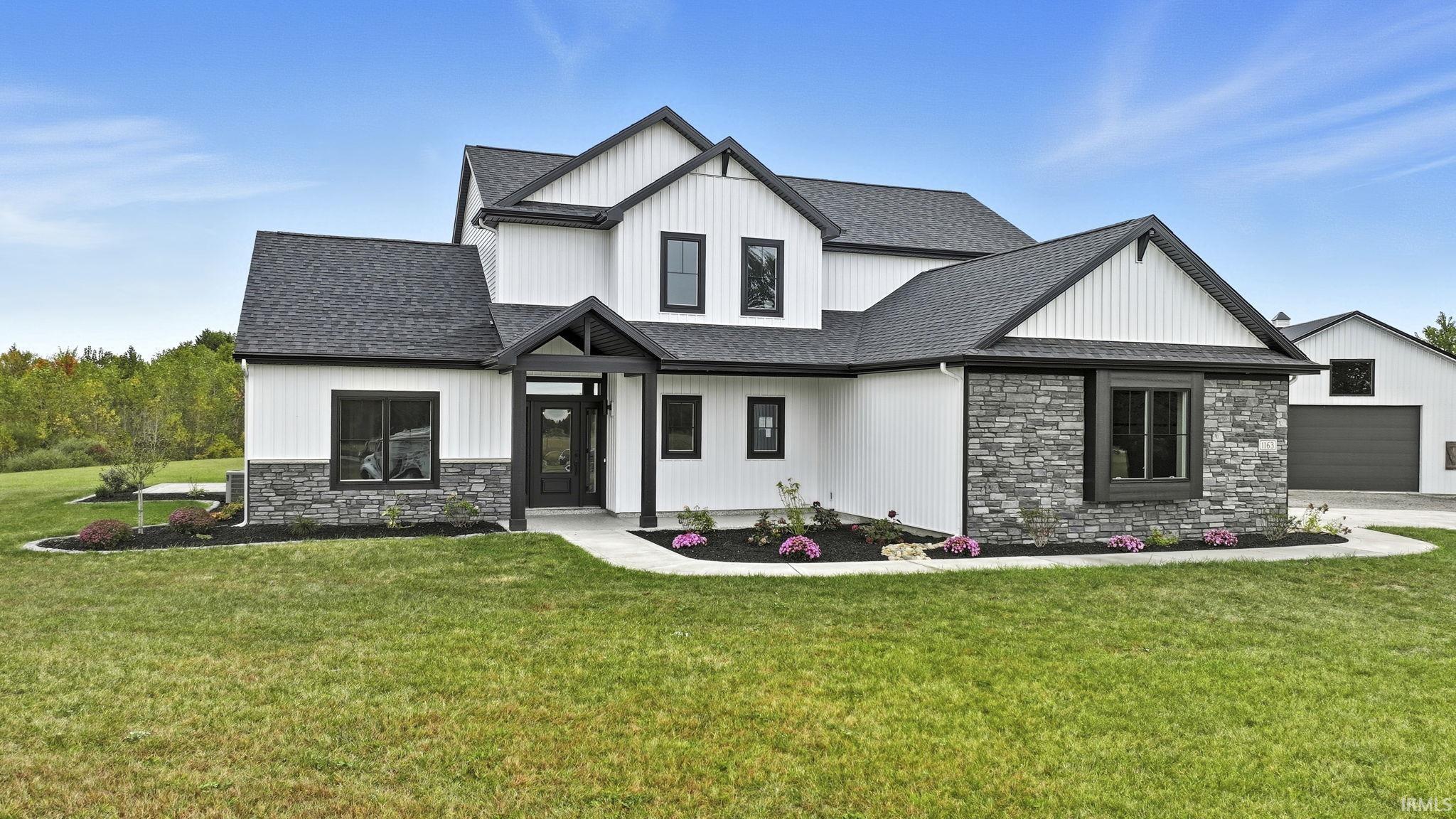 Photo 2 of 1163 E 600 N