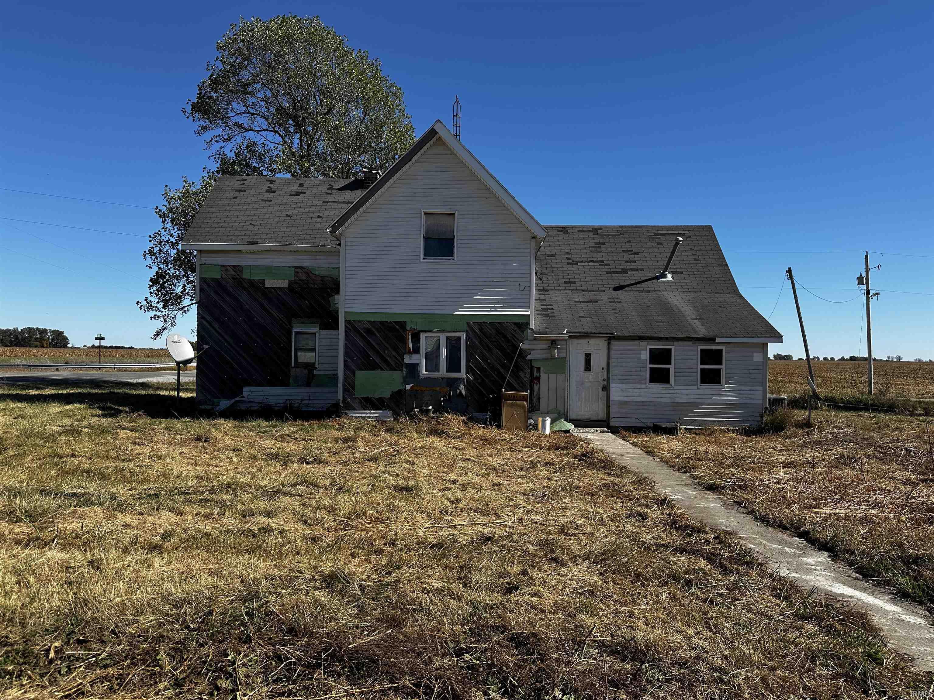 Homes for sale in Van Buren, IN | 9964 E 400 N Rd, Van Buren, IN 46991 | MLS# 202542045