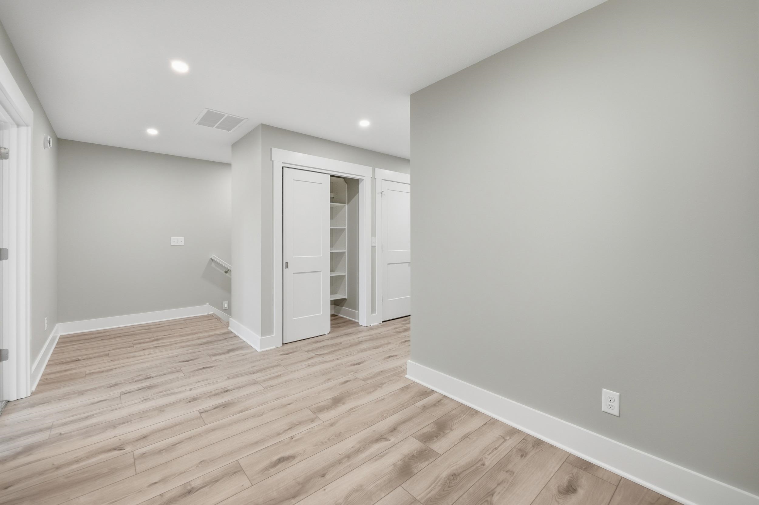 Photo 15 of 35 Lane 345 Crooked LK