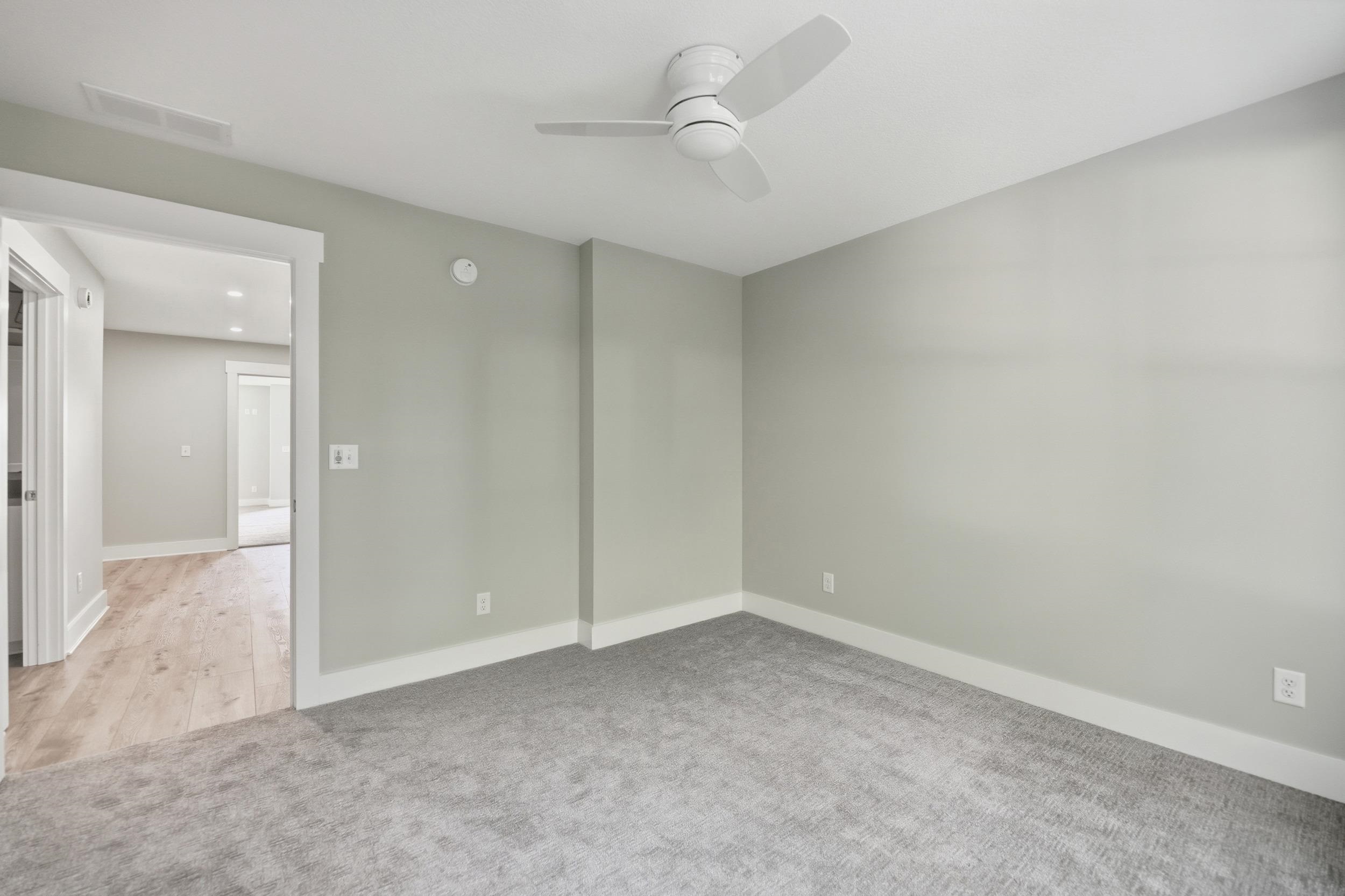 Photo 20 of 35 Lane 345 Crooked LK