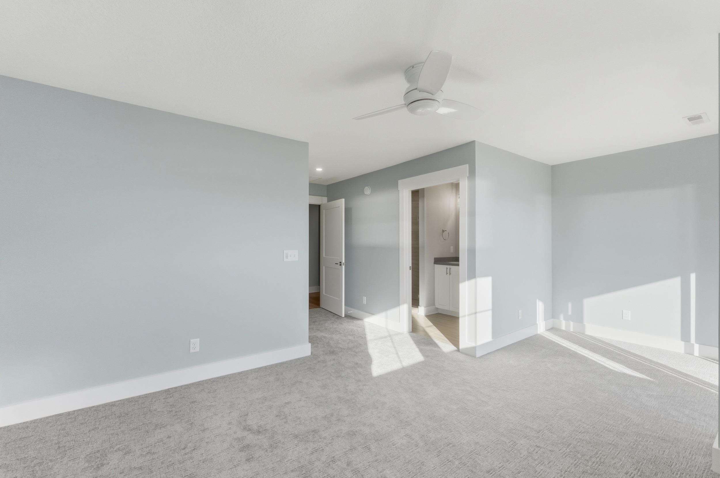 Photo 17 of 31 Lane 345 Crooked LK