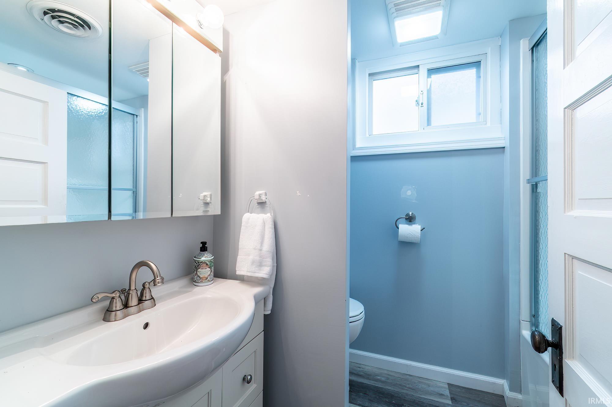 Photo 18 of 140 Ems W26 Lane