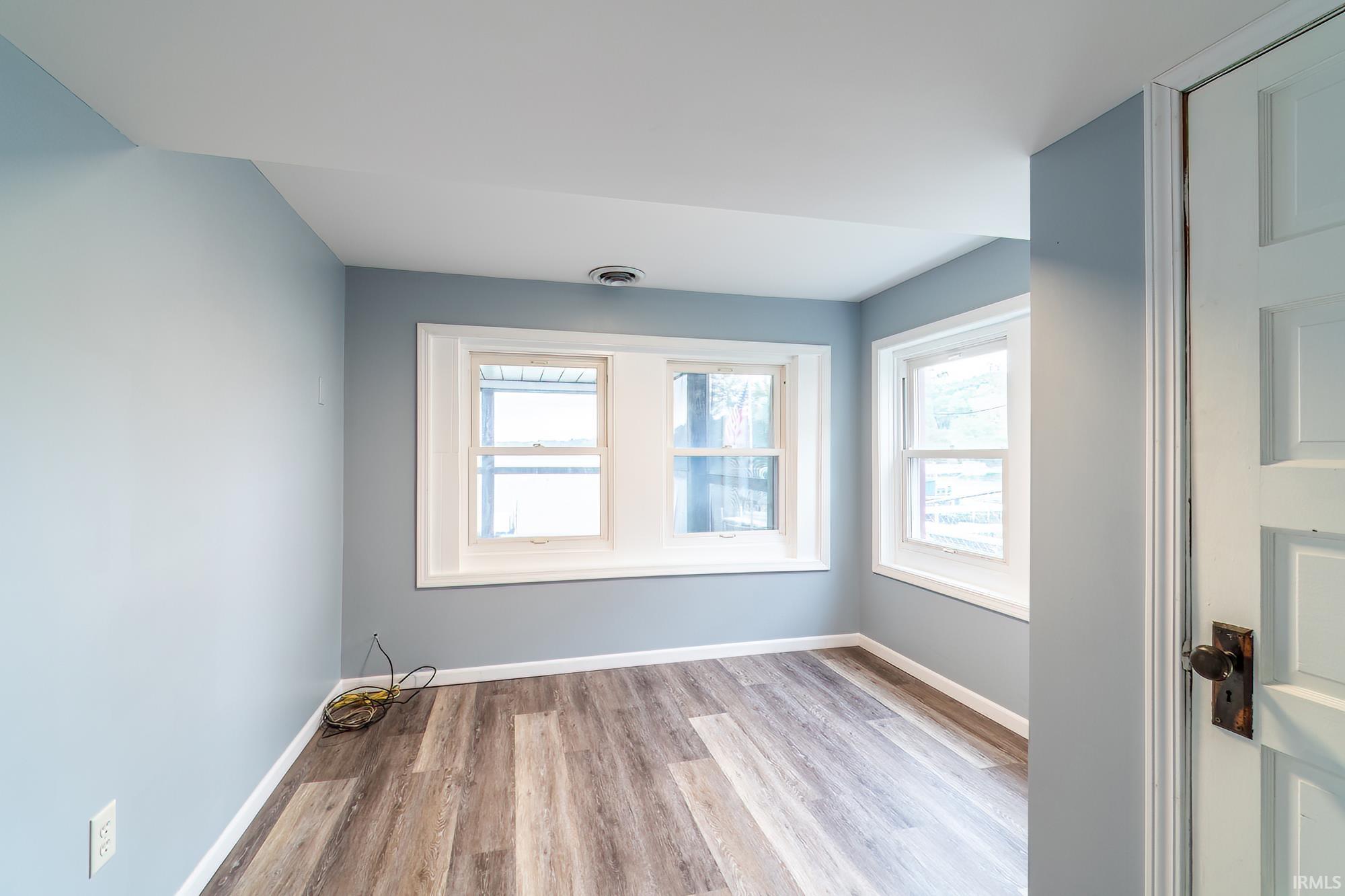 Photo 19 of 140 Ems W26 Lane