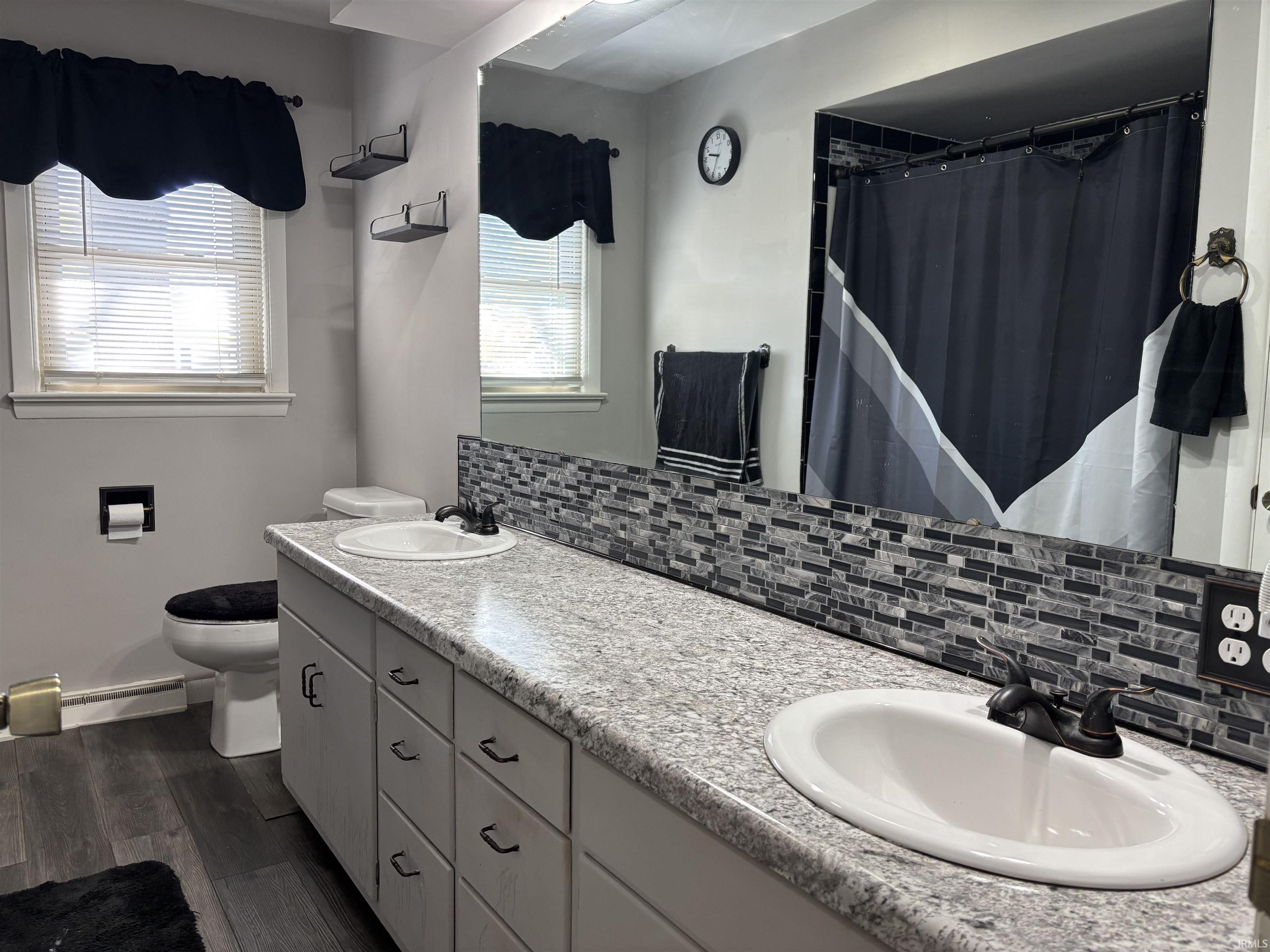 Photo 17 of 1224 W Clark