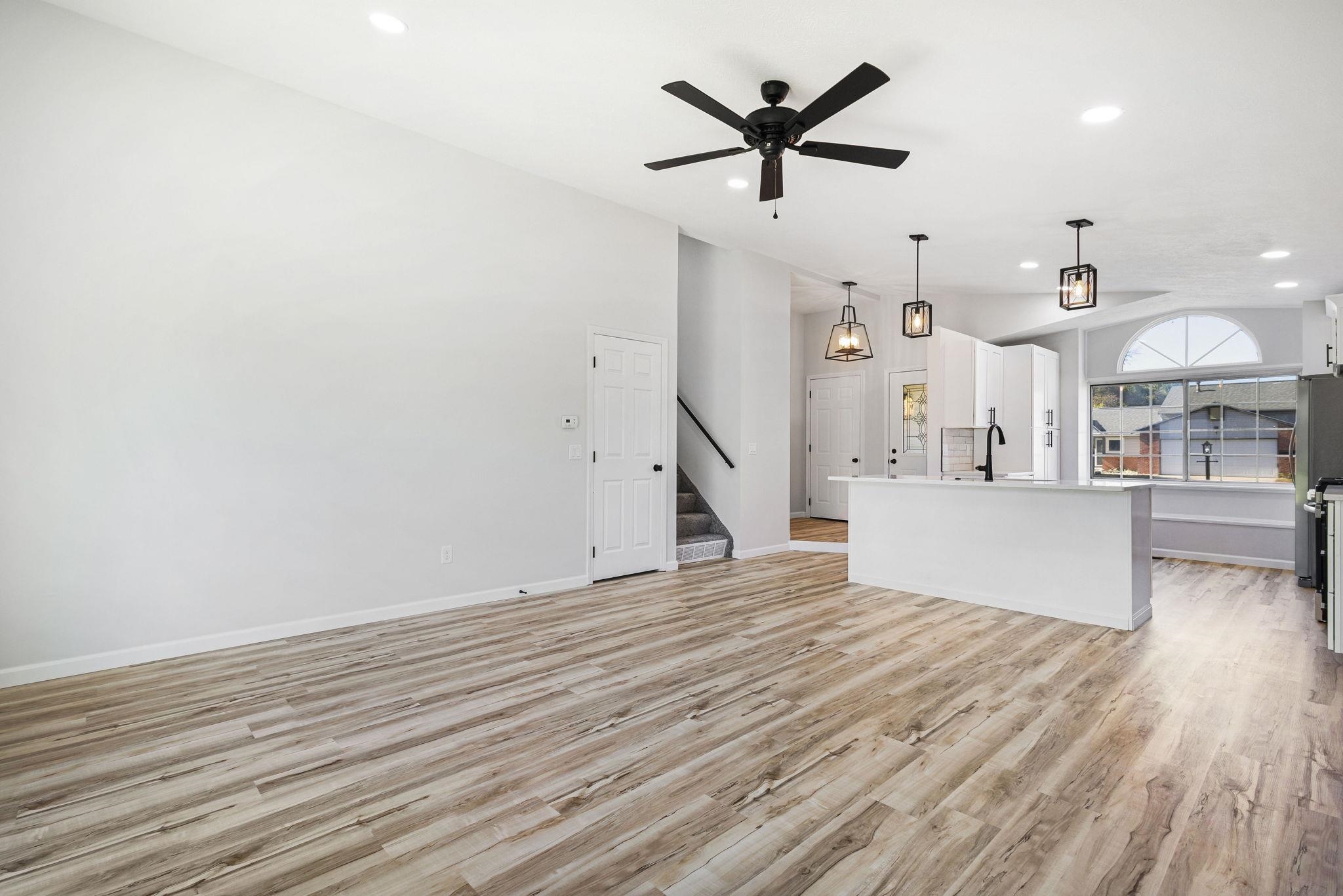 Photo 10 of 1926 Woodland Drive