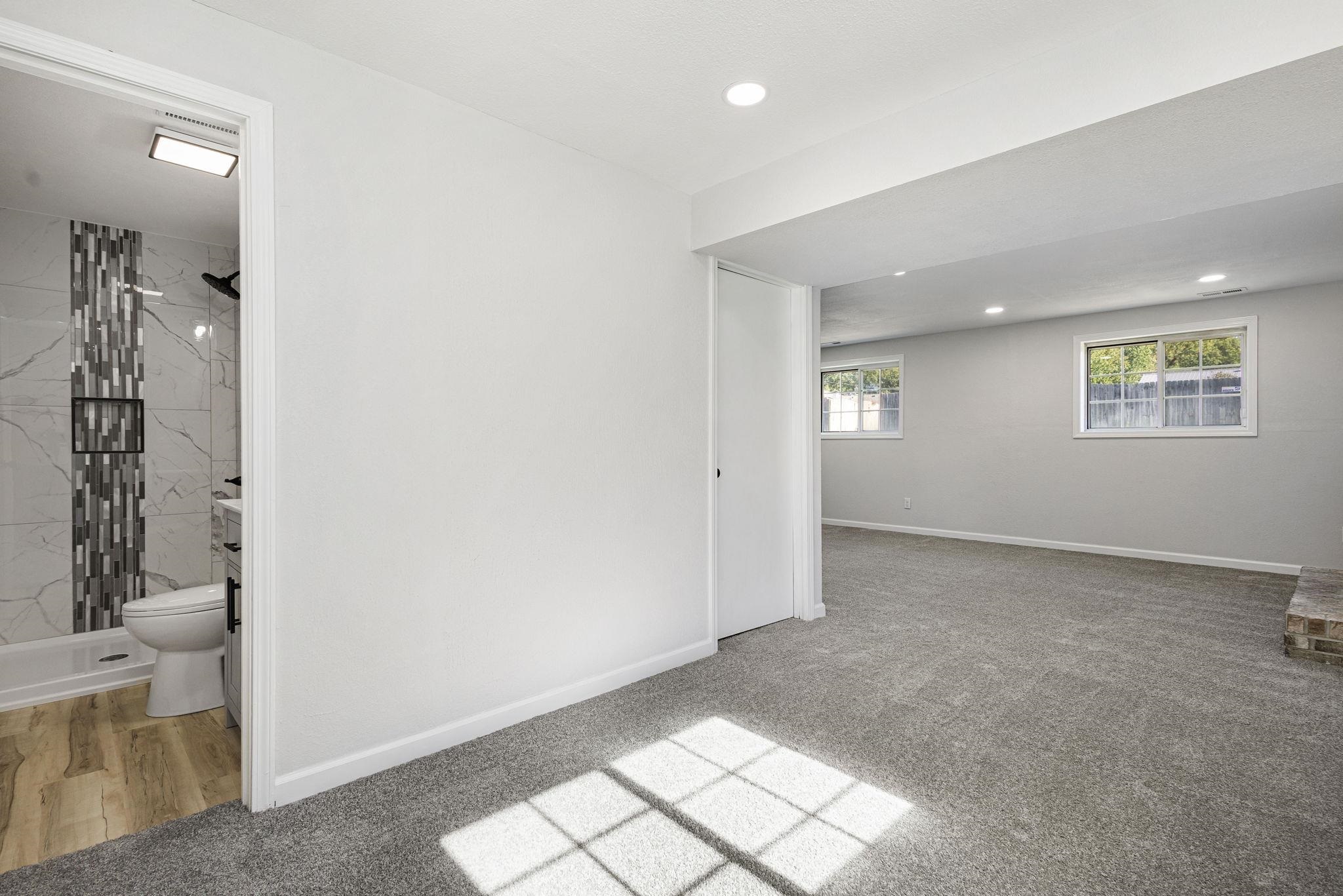 Photo 18 of 1926 Woodland Drive