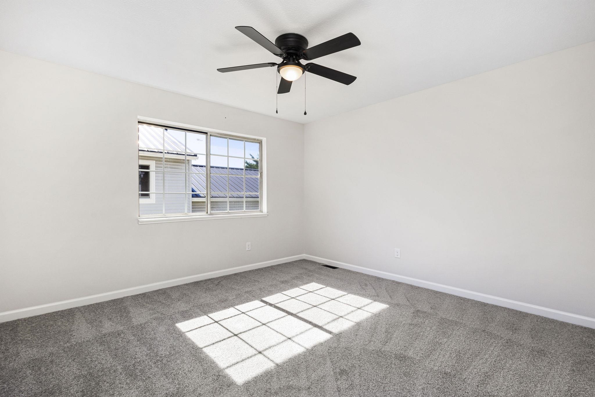 Photo 19 of 1926 Woodland Drive