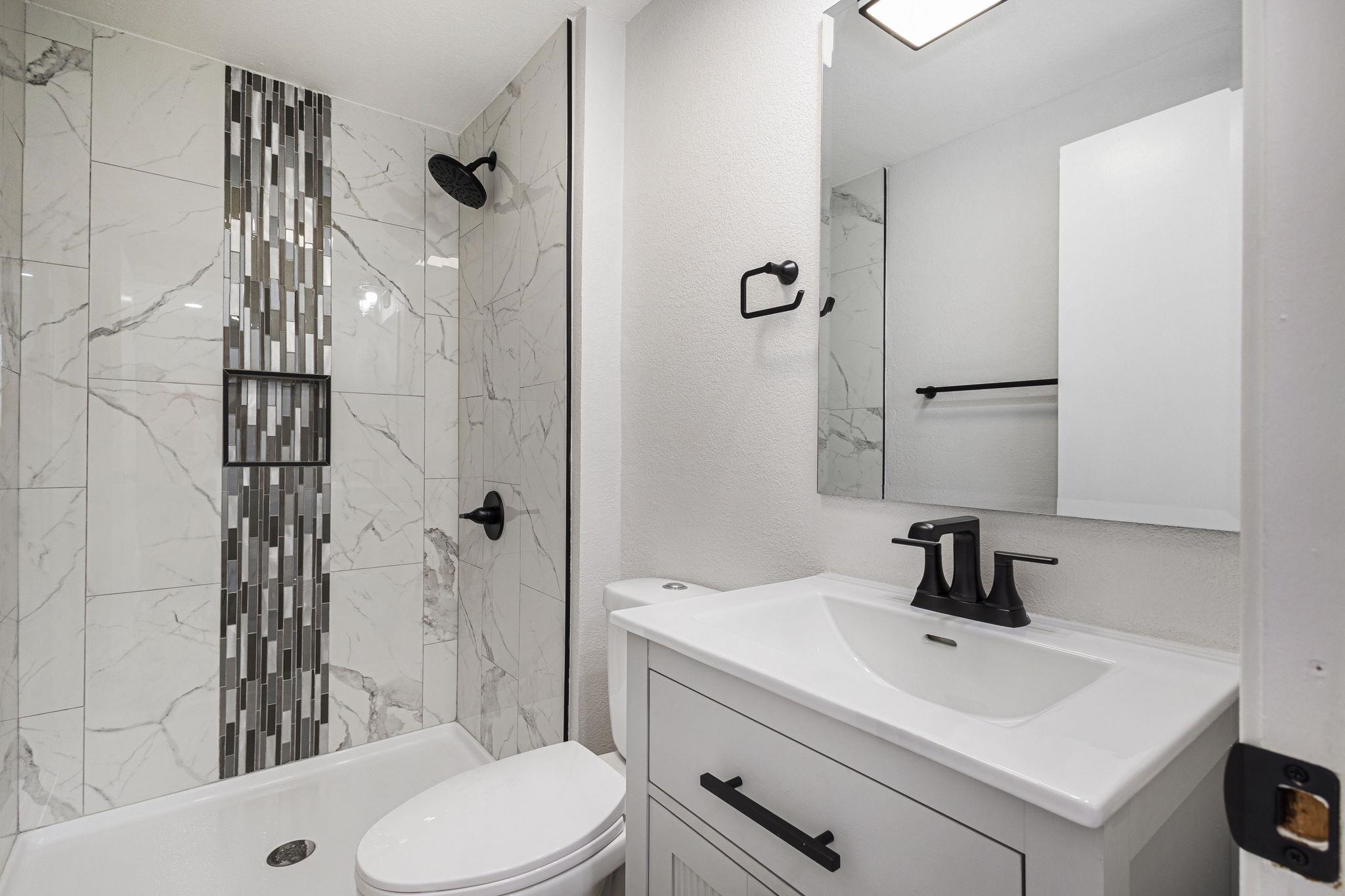 Photo 21 of 1926 Woodland Drive