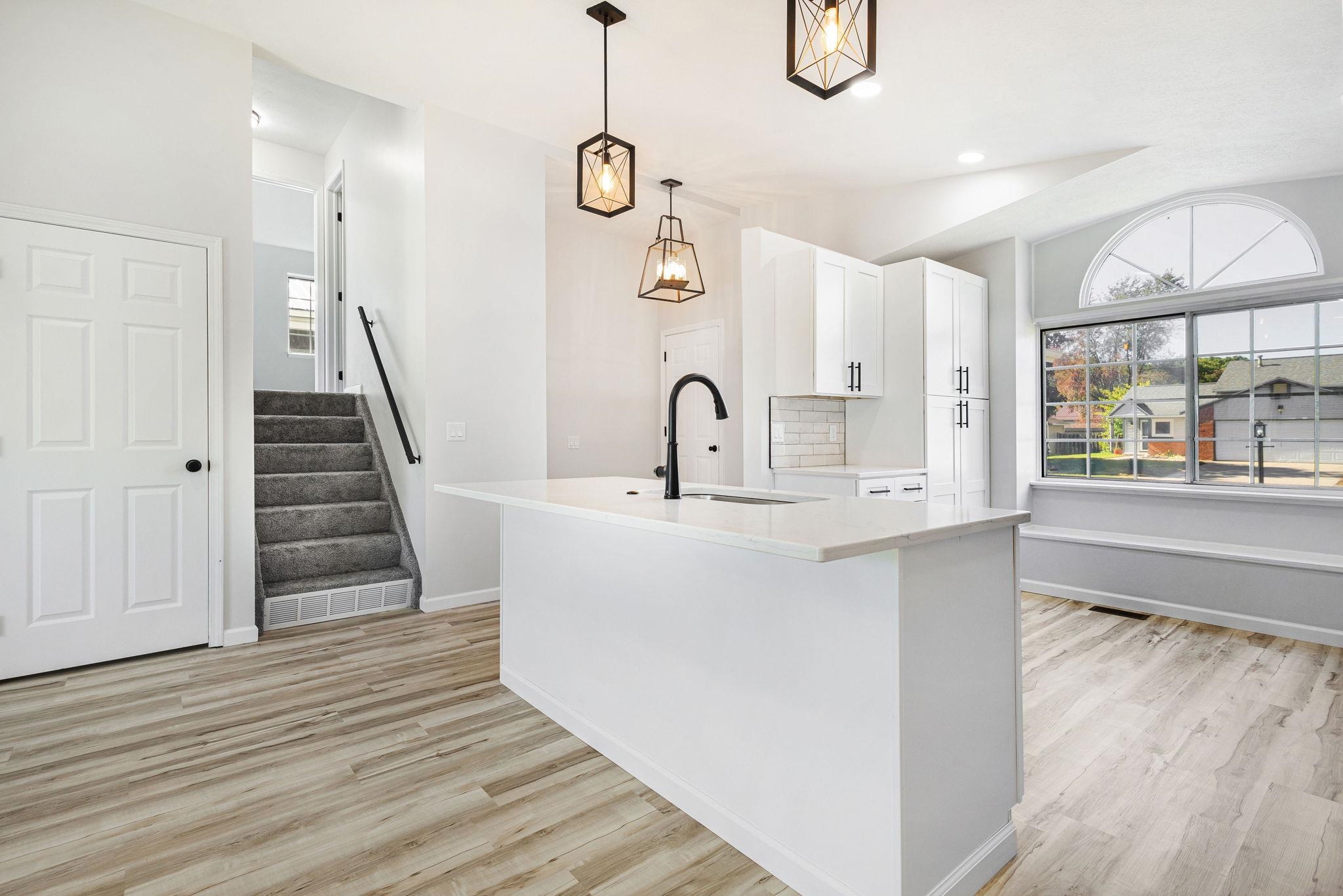 Photo 7 of 1926 Woodland Drive