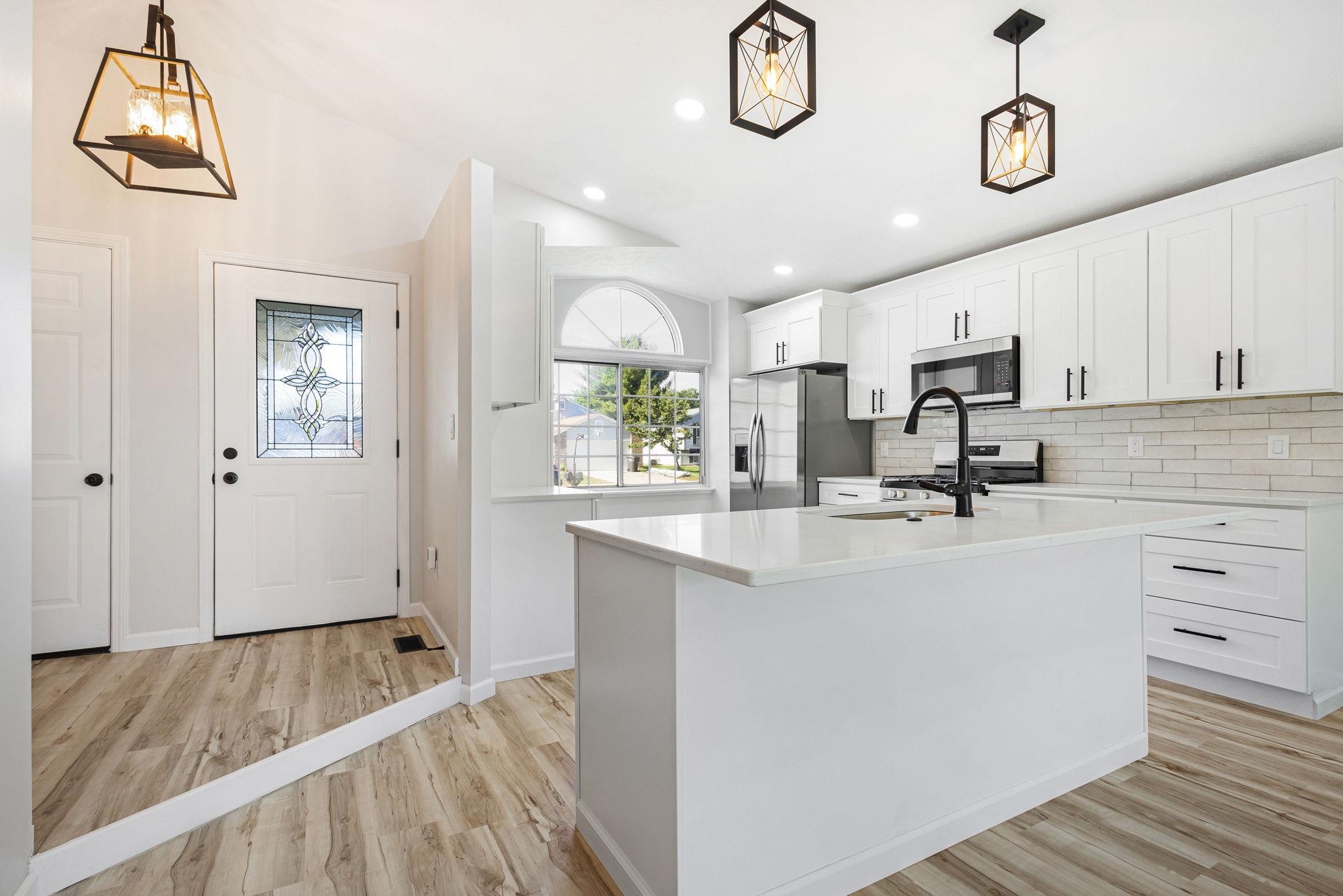 Photo 8 of 1926 Woodland Drive