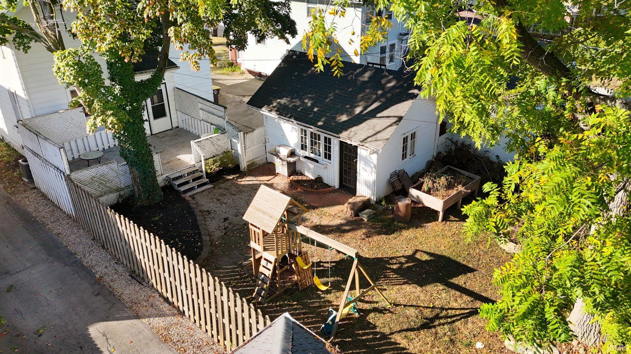 Photo 33 of 214 N Seminole Circle