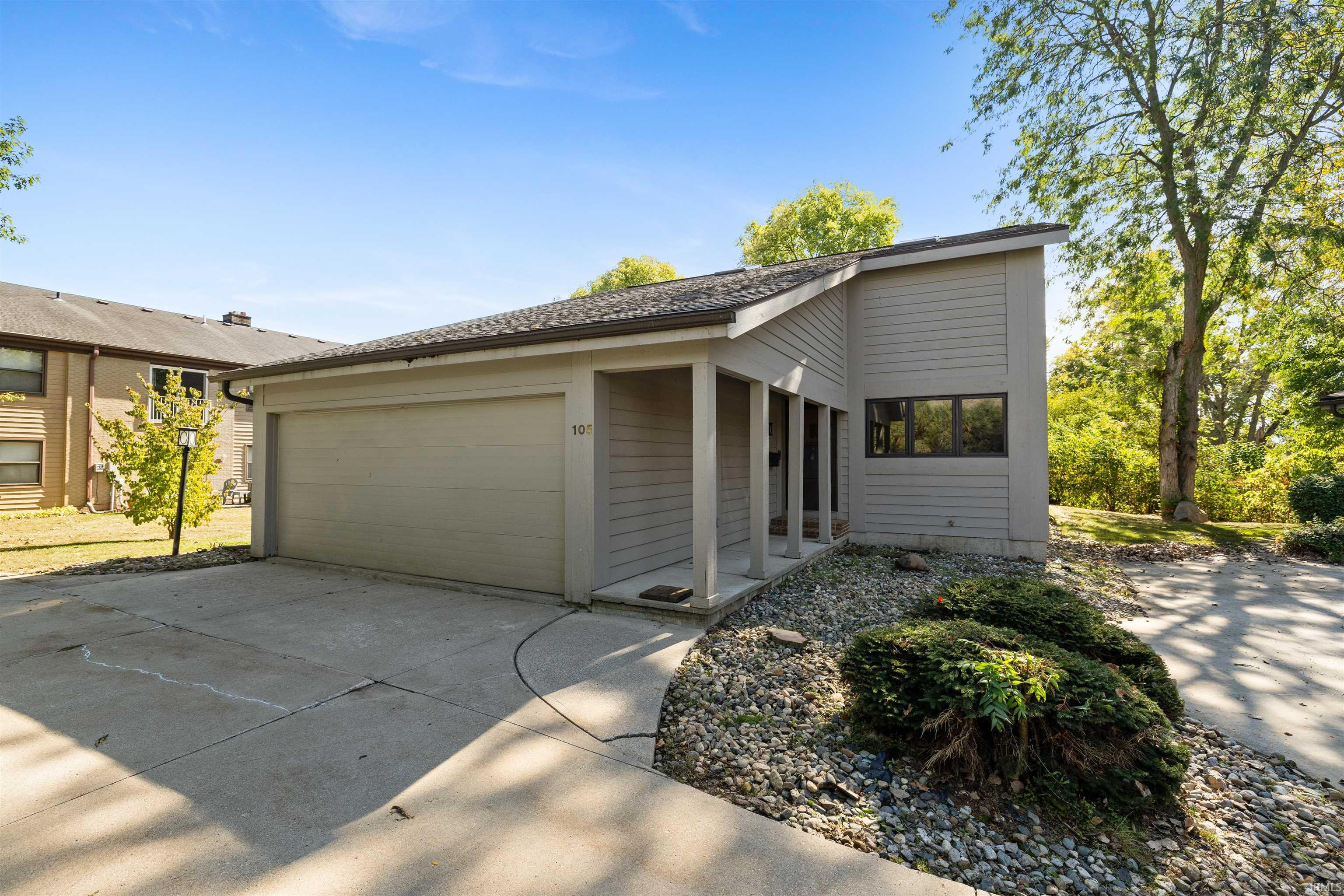 Photo 1 of 271 N McClellan Street