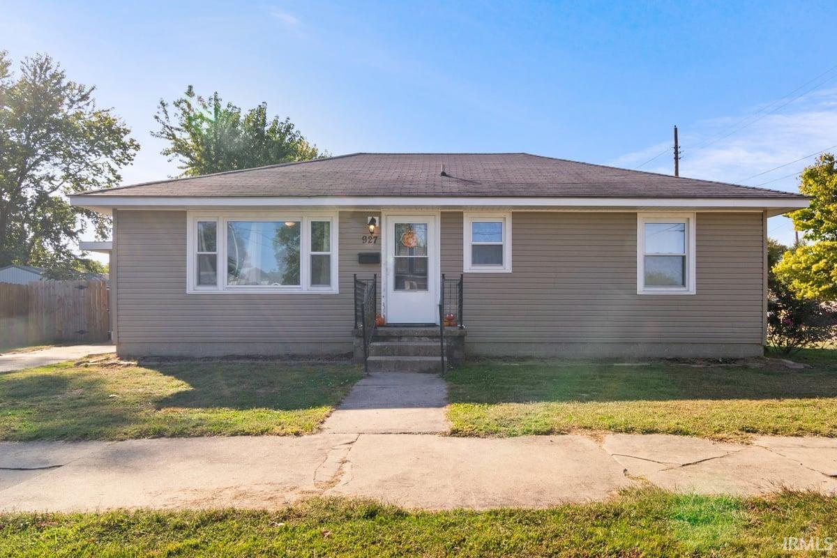 Homes for sale in Princeton, IN | 927 N Hart St, Princeton, IN 47670 | MLS# 202542253