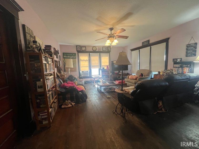 Photo 3 of 5909 N Lincoln Street