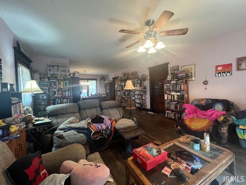 Photo 4 of 5909 N Lincoln Street