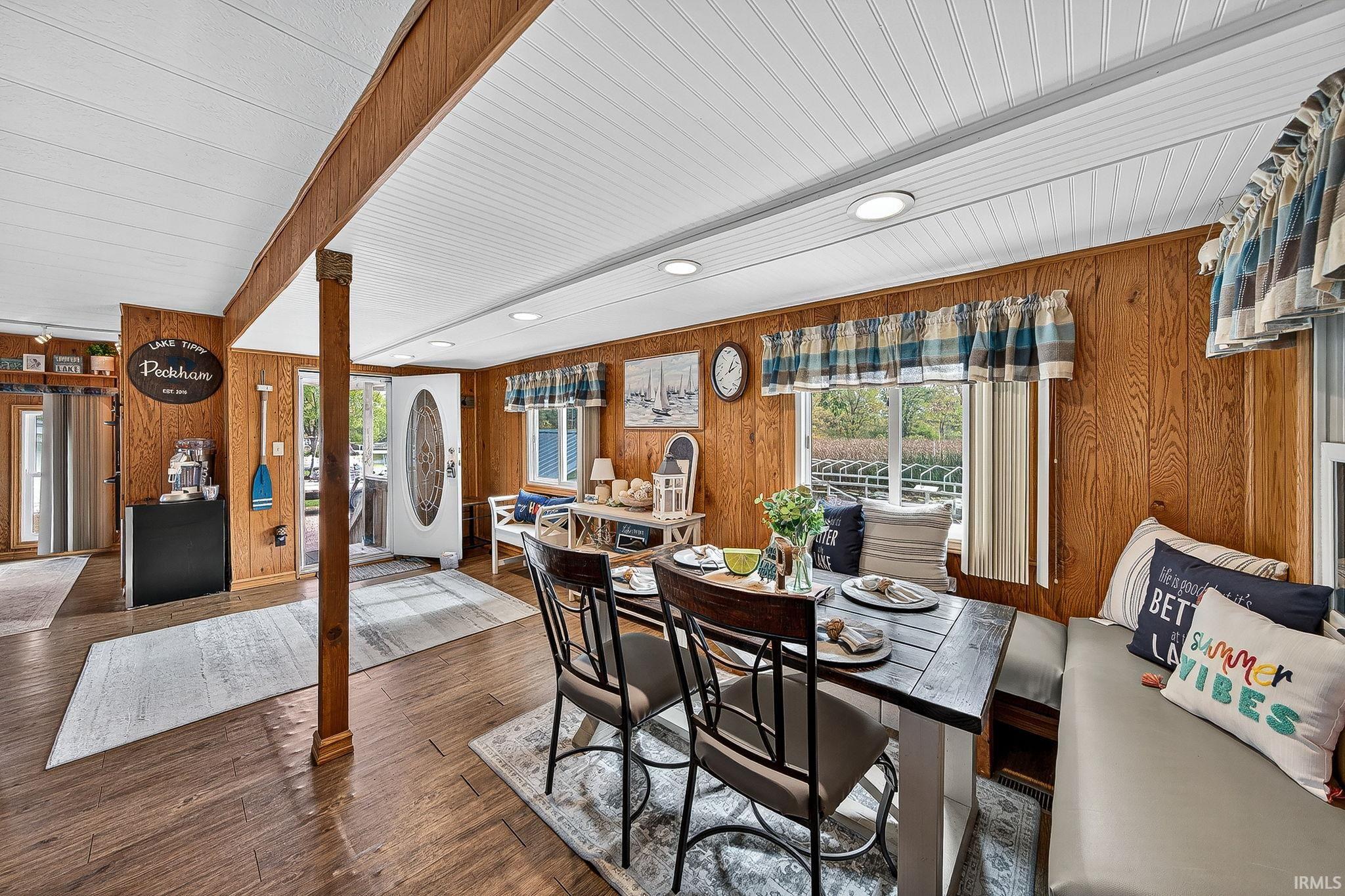 Photo 10 of 75 EMS T4 LN