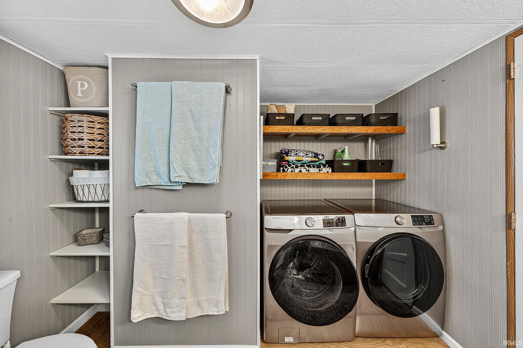 Photo 28 of 75 EMS T4 LN