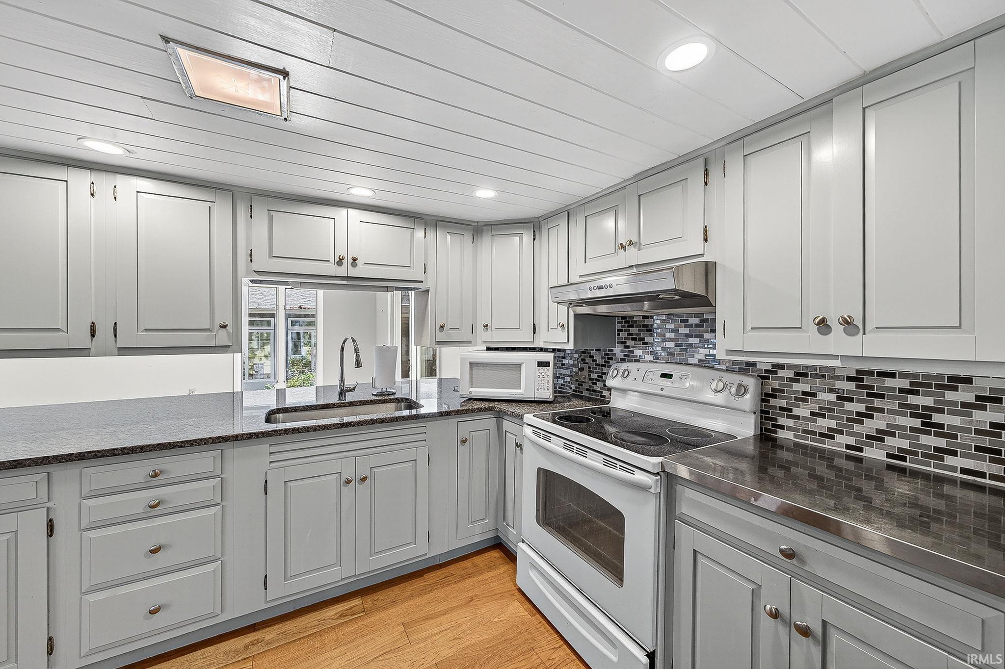 Photo 16 of 5902 N. 450 E.