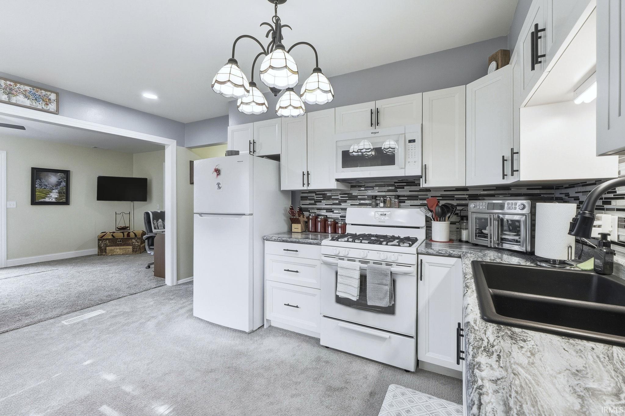 Photo 10 of 3226 Dodge Avenue