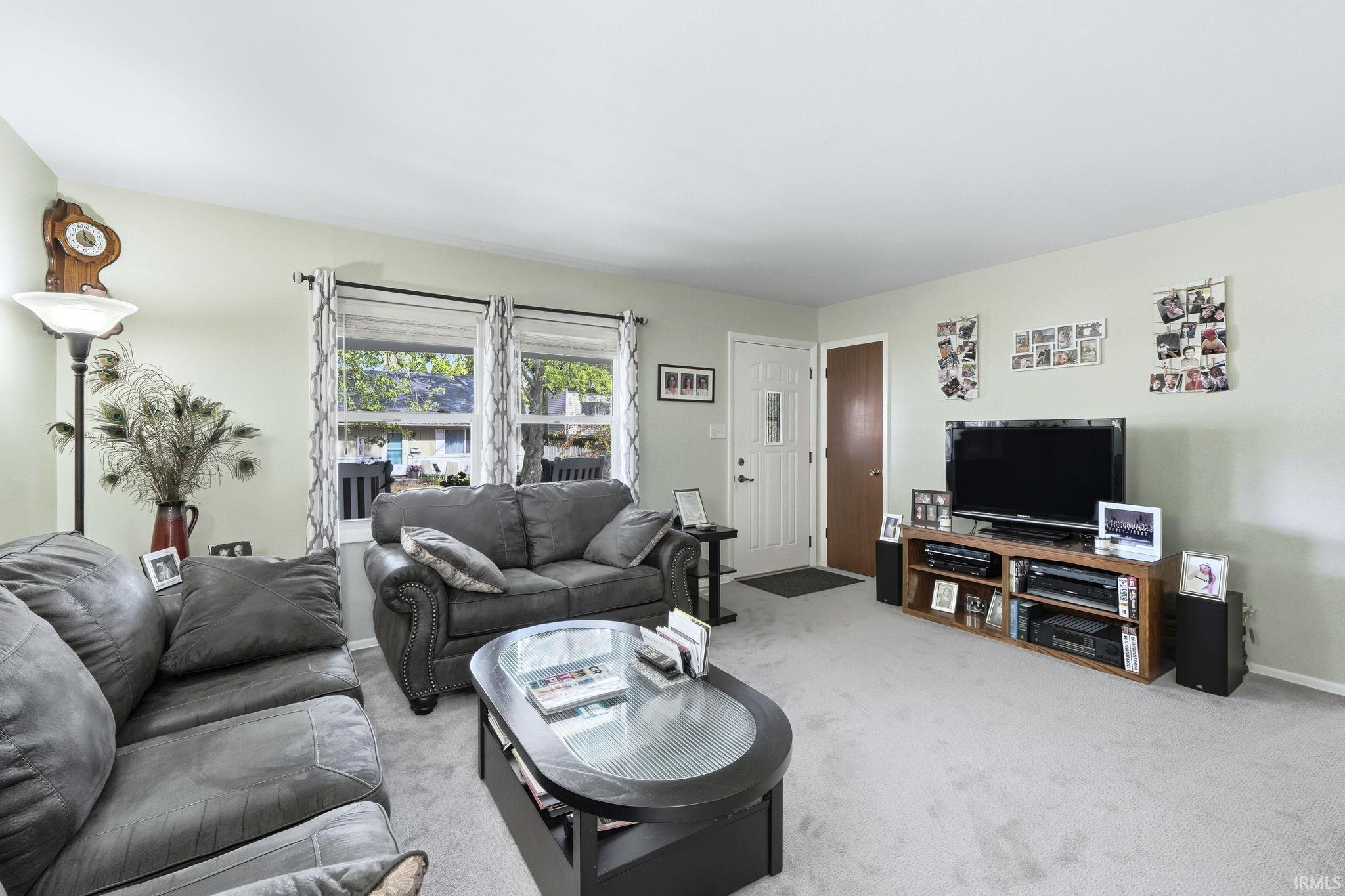 Photo 4 of 3226 Dodge Avenue