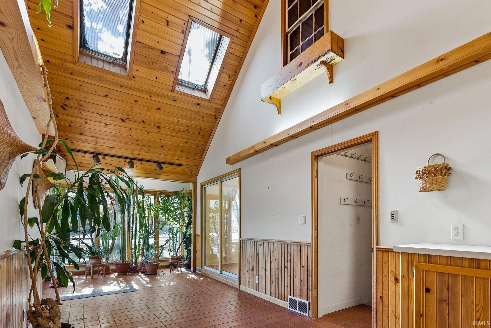 Photo 8 of 1309 Somerset Lane