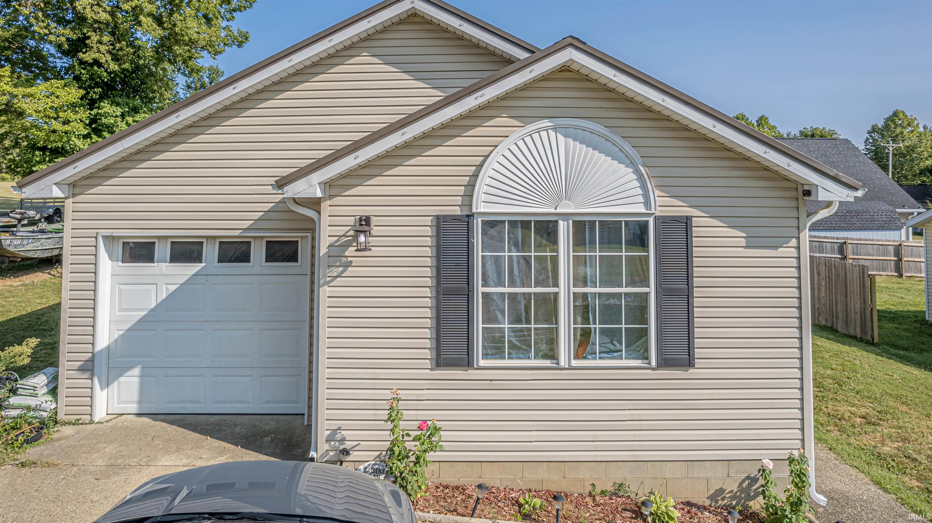 Homes for sale in Princeton, IN | 506 W Monroe St, Princeton, IN 47670 | MLS# 202542314