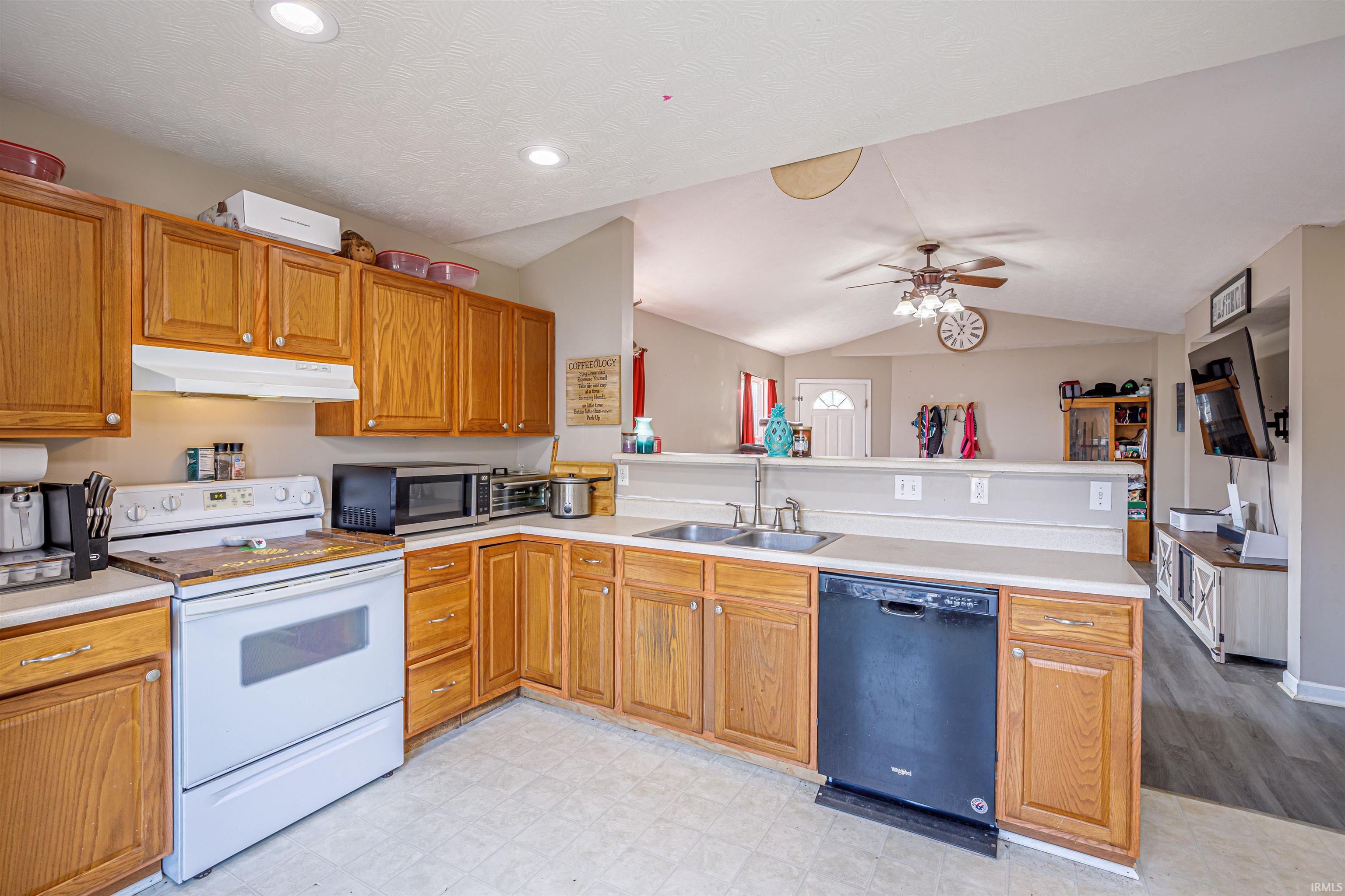 Homes for sale in Princeton, IN | 506 W Monroe St, Princeton, IN 47670 | MLS# 202542314