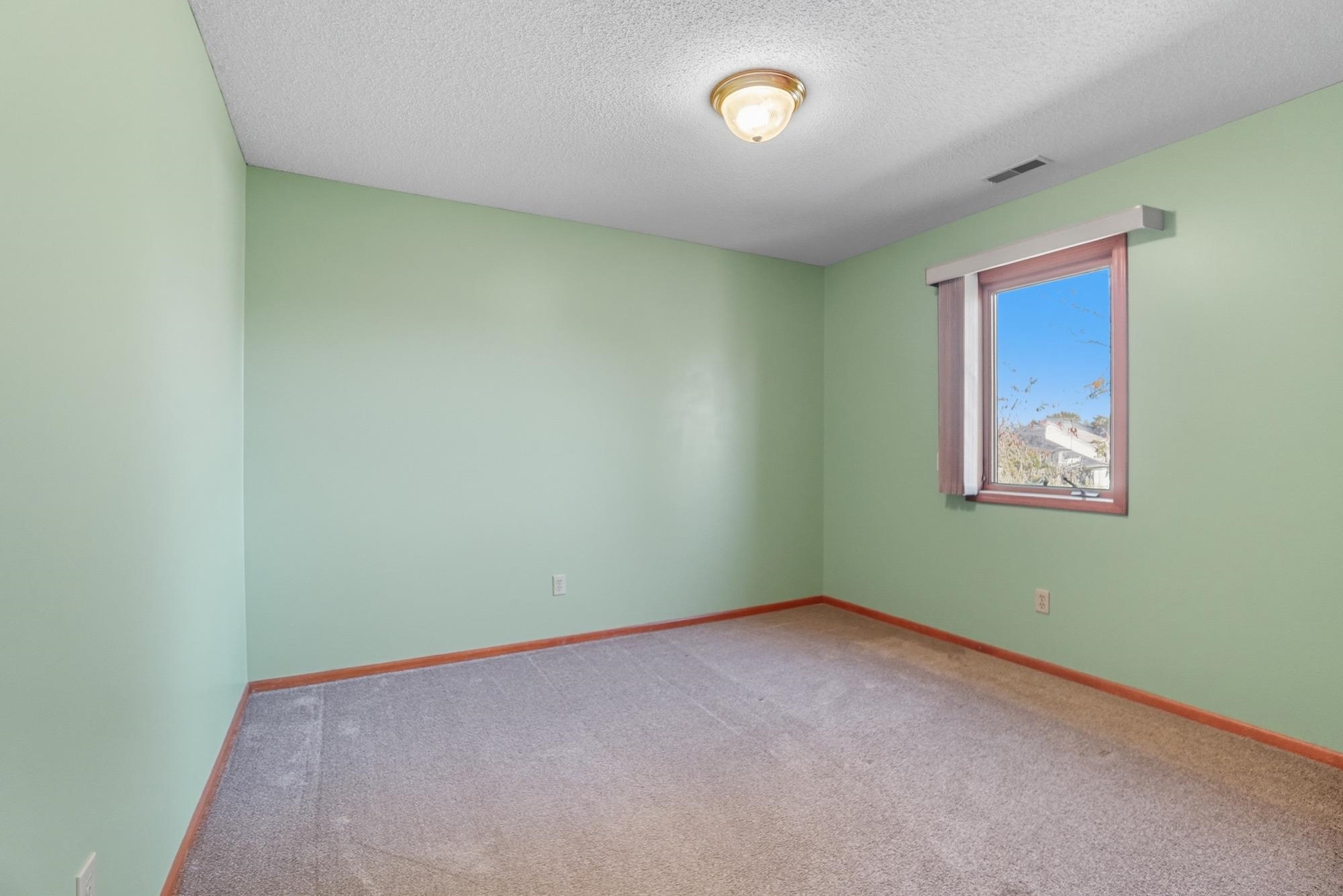 Photo 32 of 8916 Stoneridge Court