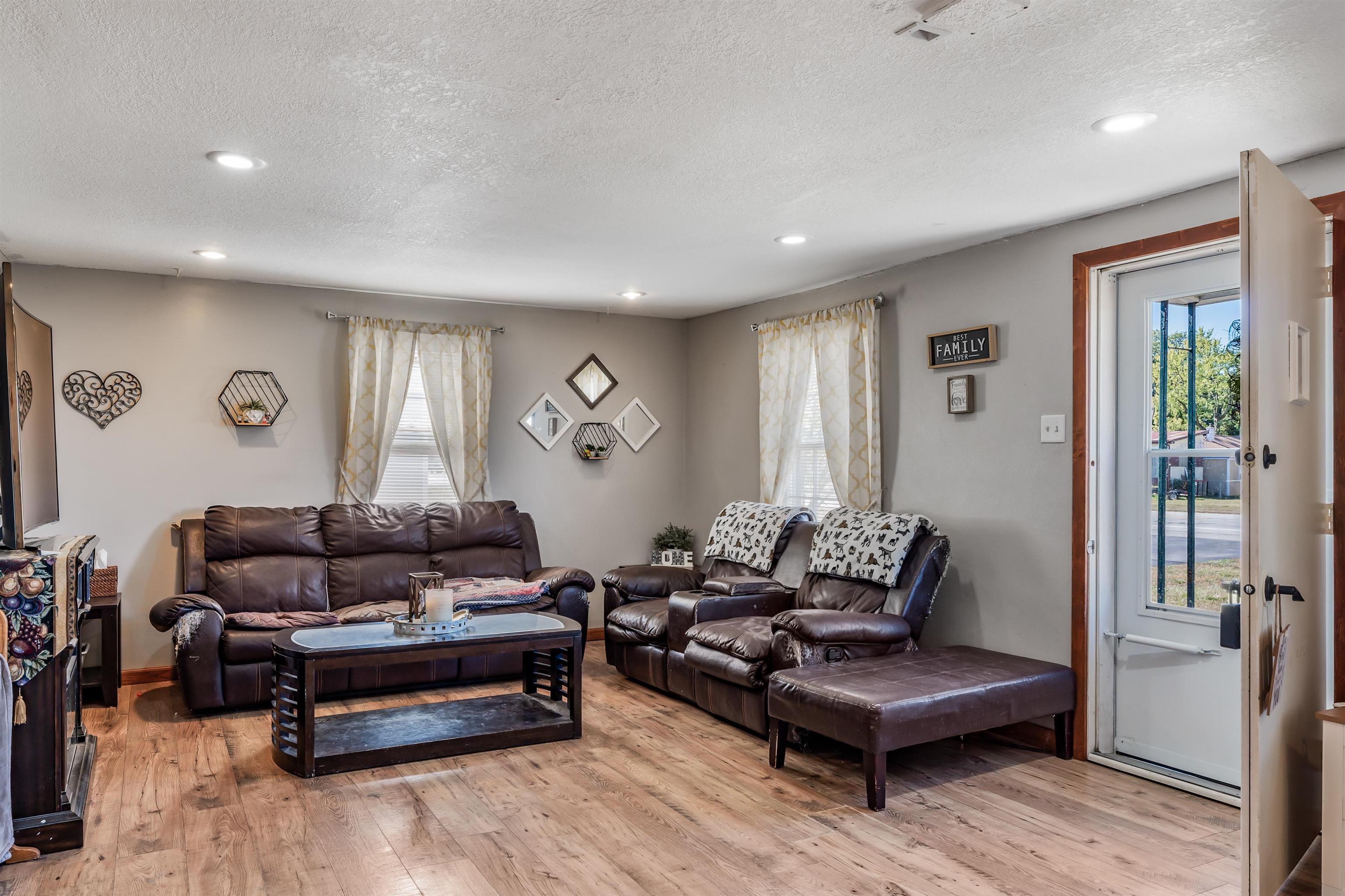 Photo 4 of 4602 N State Road 101