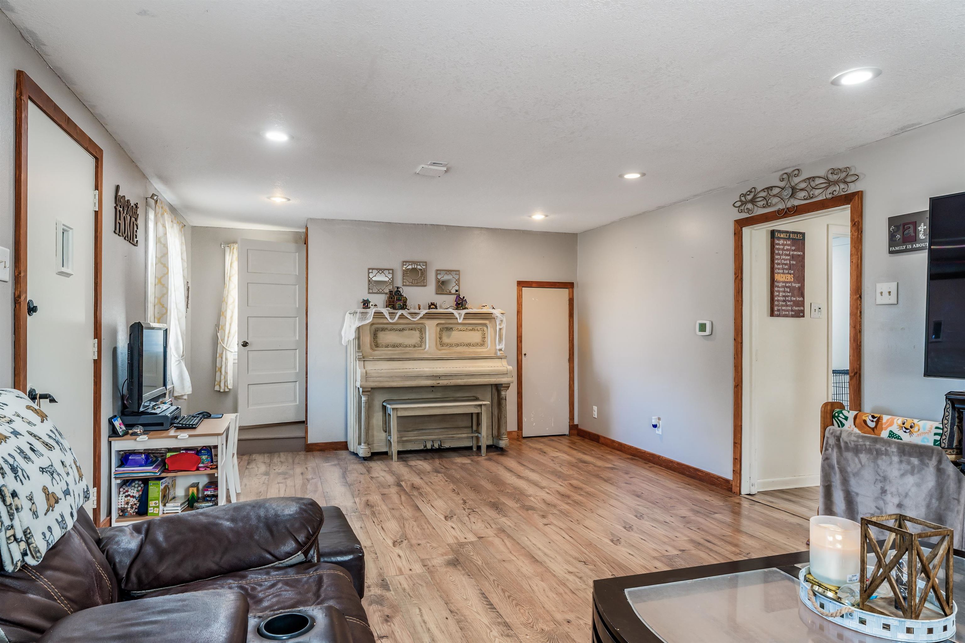 Photo 6 of 4602 N State Road 101