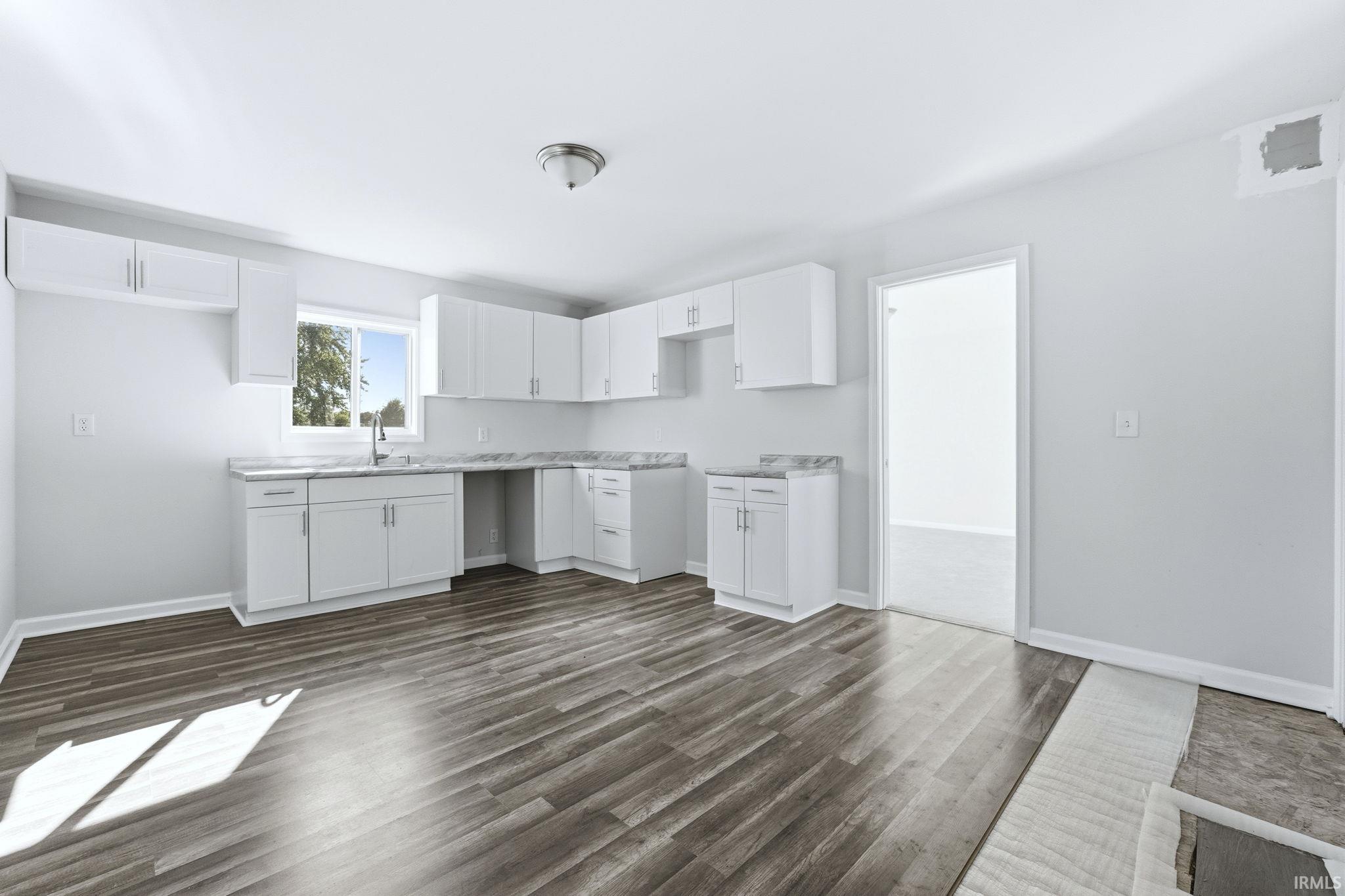 Photo 10 of 10088 S Ohio Street