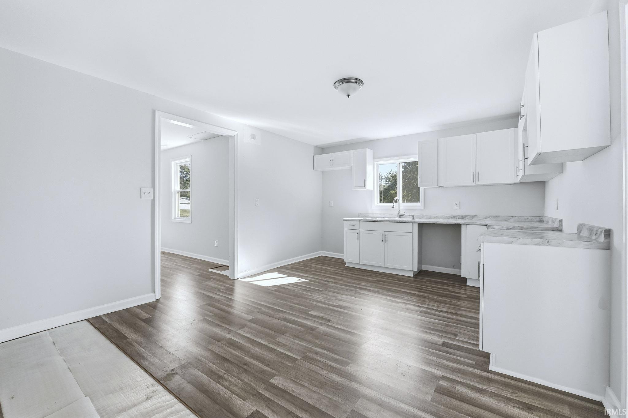 Photo 11 of 10088 S Ohio Street