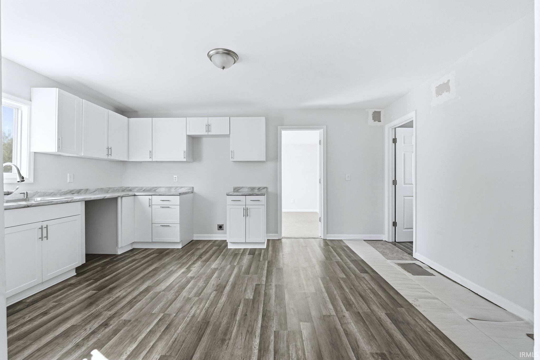 Photo 7 of 10088 S Ohio Street