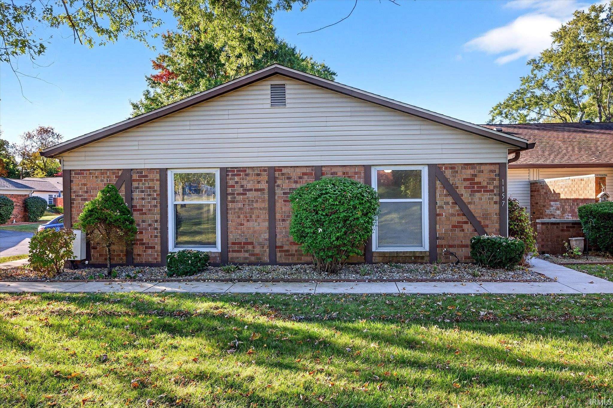 Homes for sale in Bloomington, IN | 1157 E Commons Dr, Bloomington, IN 47401 | MLS# 202542362