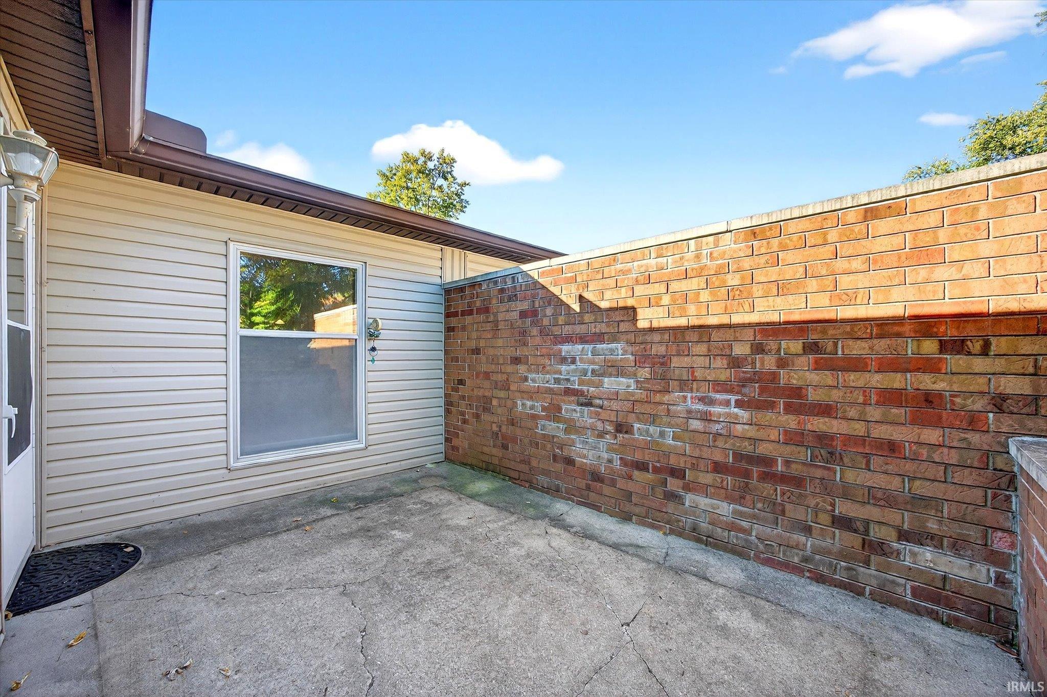 Homes for sale in Bloomington, IN | 1157 E Commons Dr, Bloomington, IN 47401 | MLS# 202542362