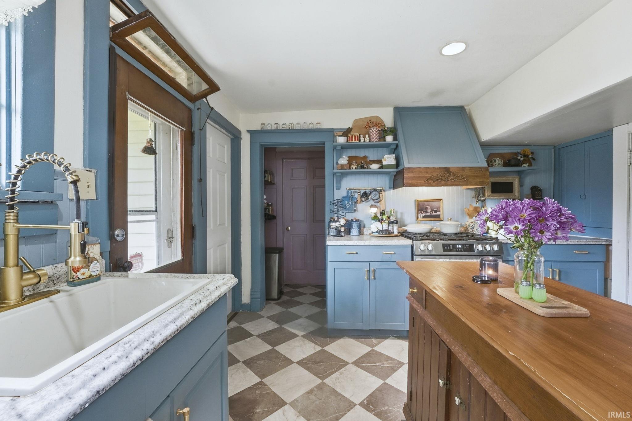 Photo 10 of 227 N Oak Street