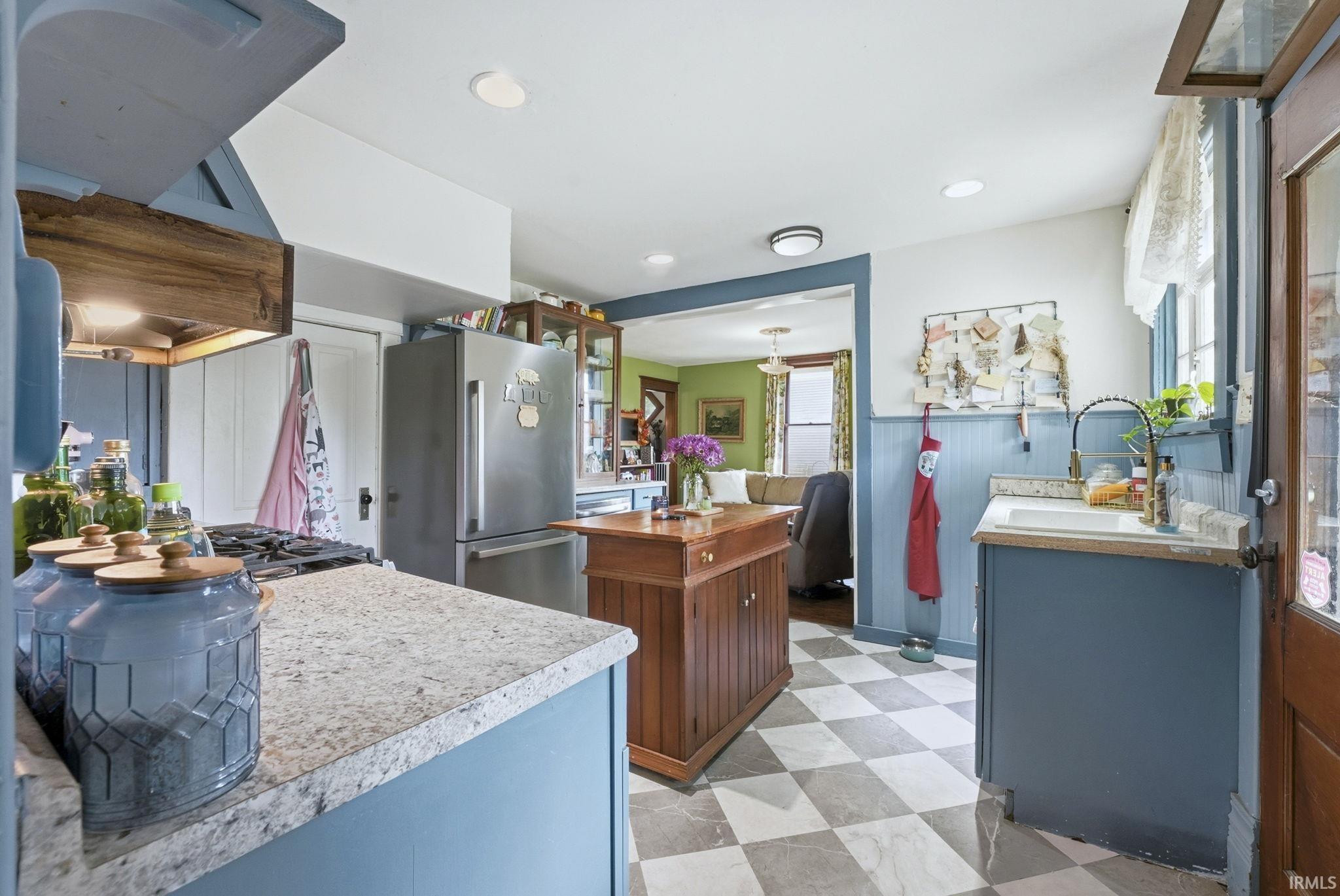 Photo 12 of 227 N Oak Street