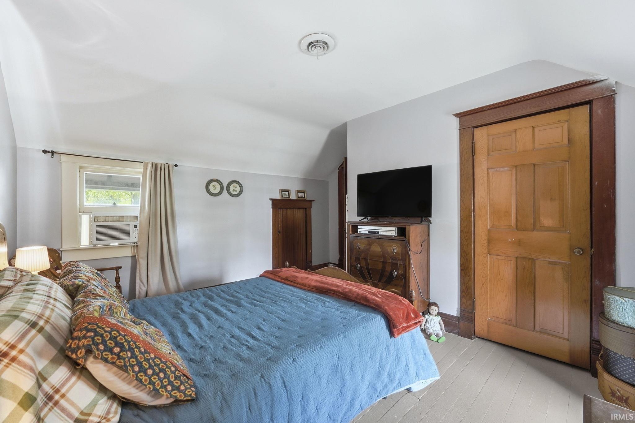 Photo 23 of 227 N Oak Street