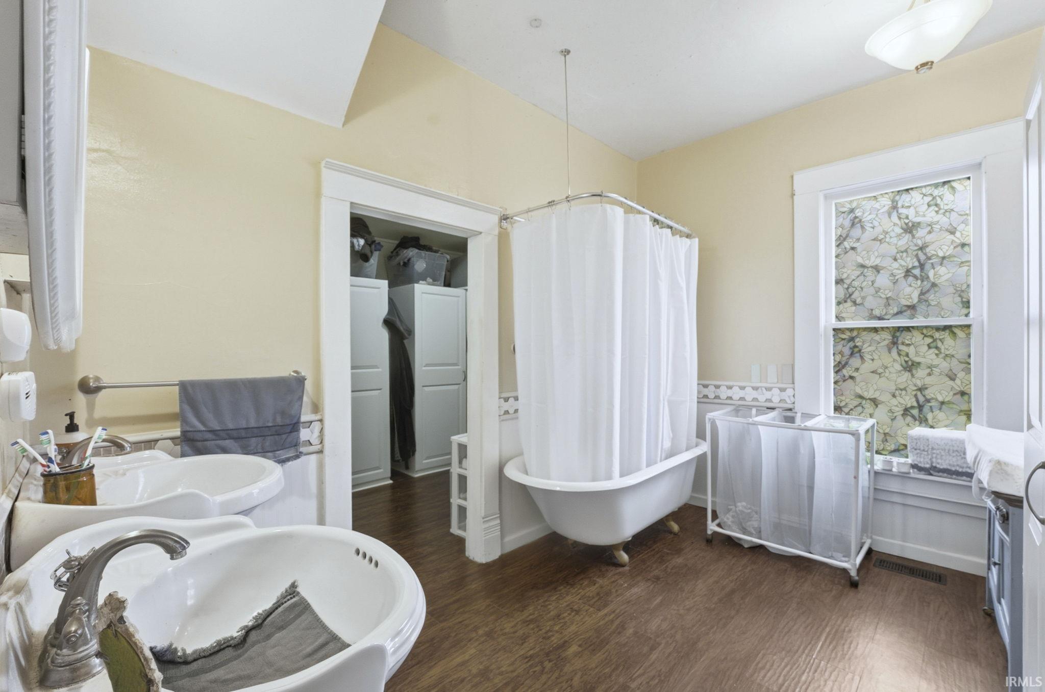 Photo 29 of 227 N Oak Street