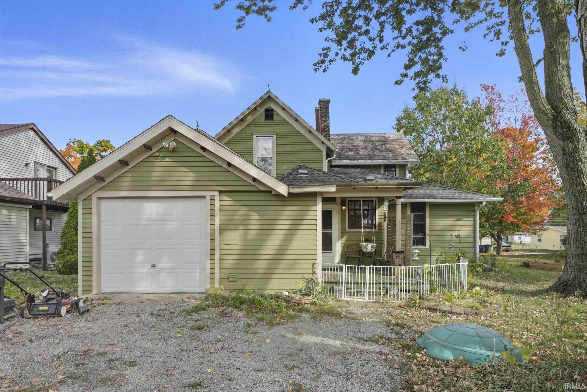 Photo 3 of 227 N Oak Street