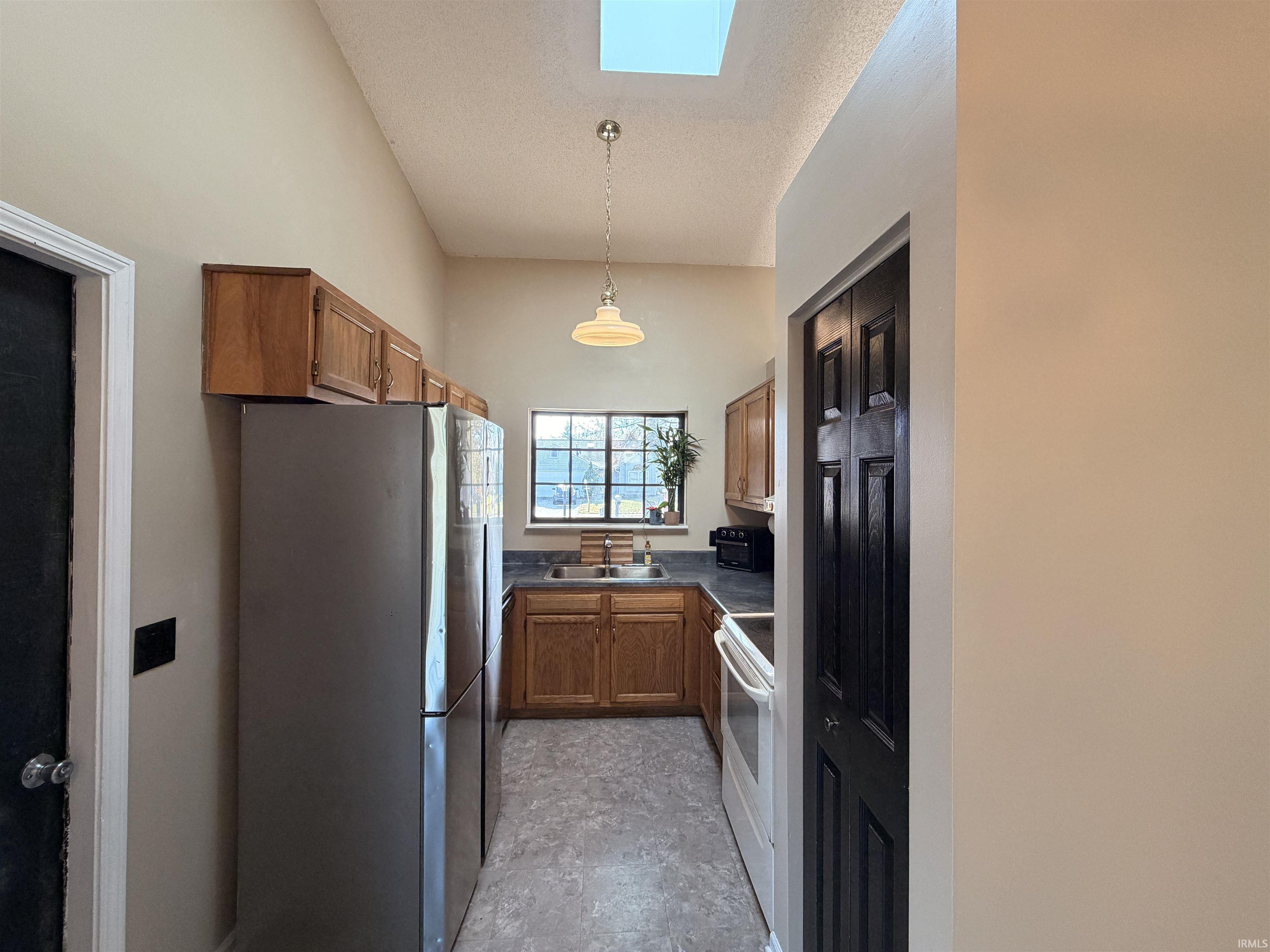 Photo 13 of 3608 Three Oaks Drive