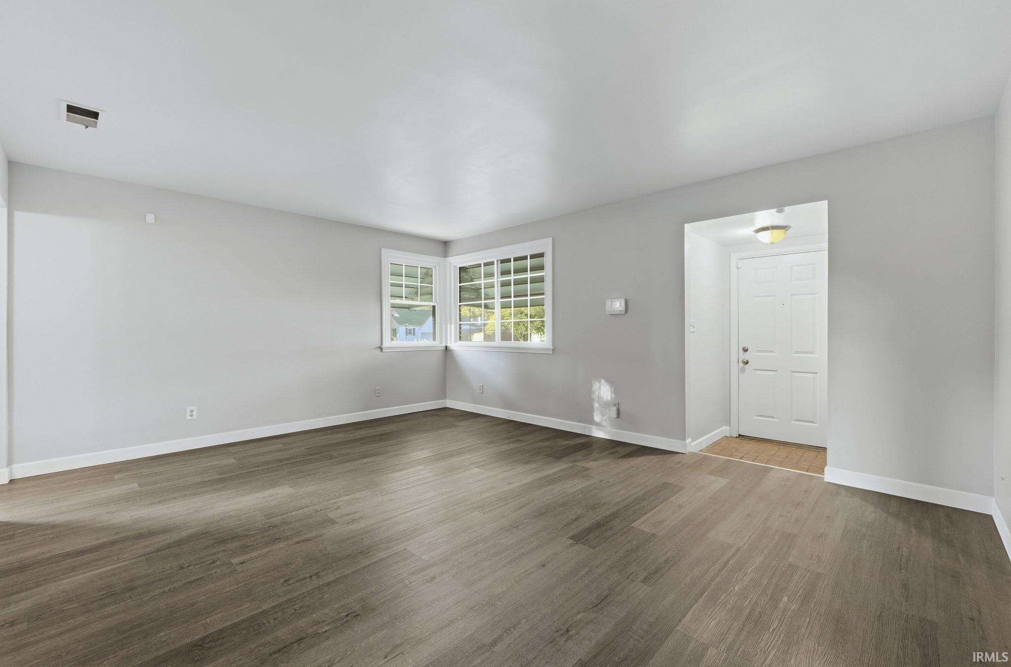 Photo 3 of 2422 Stanford Avenue