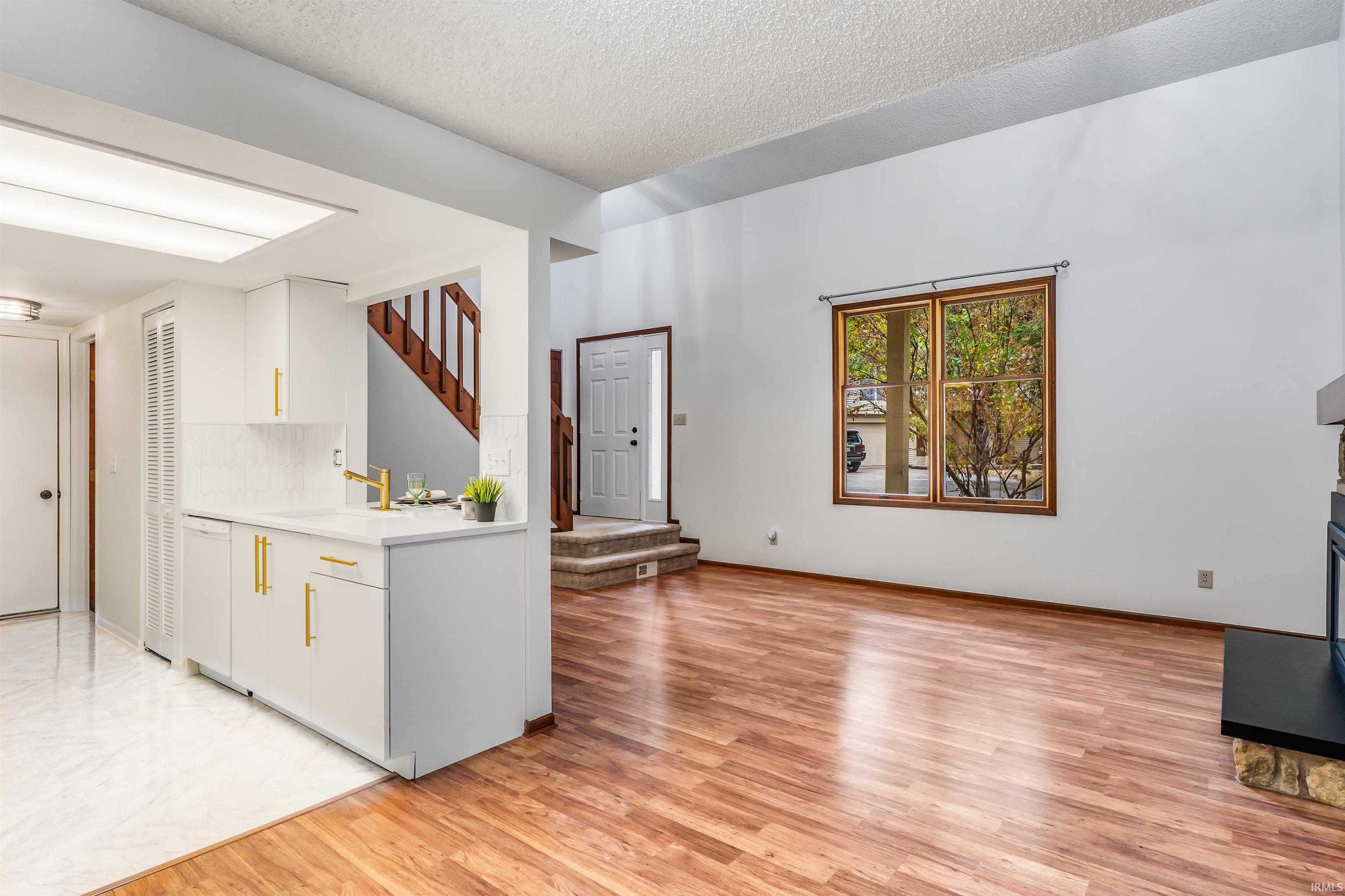 Photo 6 of 4225 Crofton Court