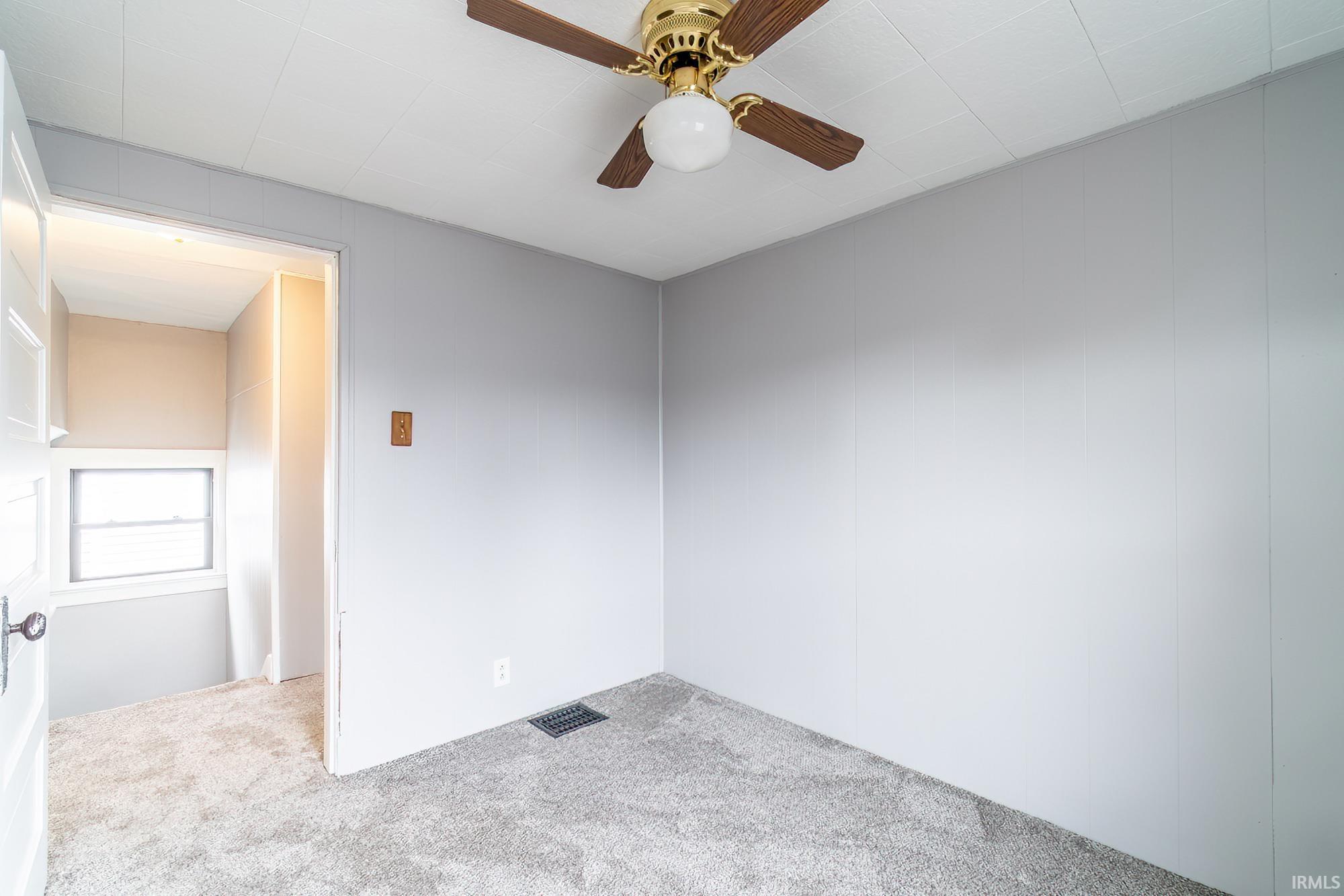 Photo 18 of 825 Putnam Street