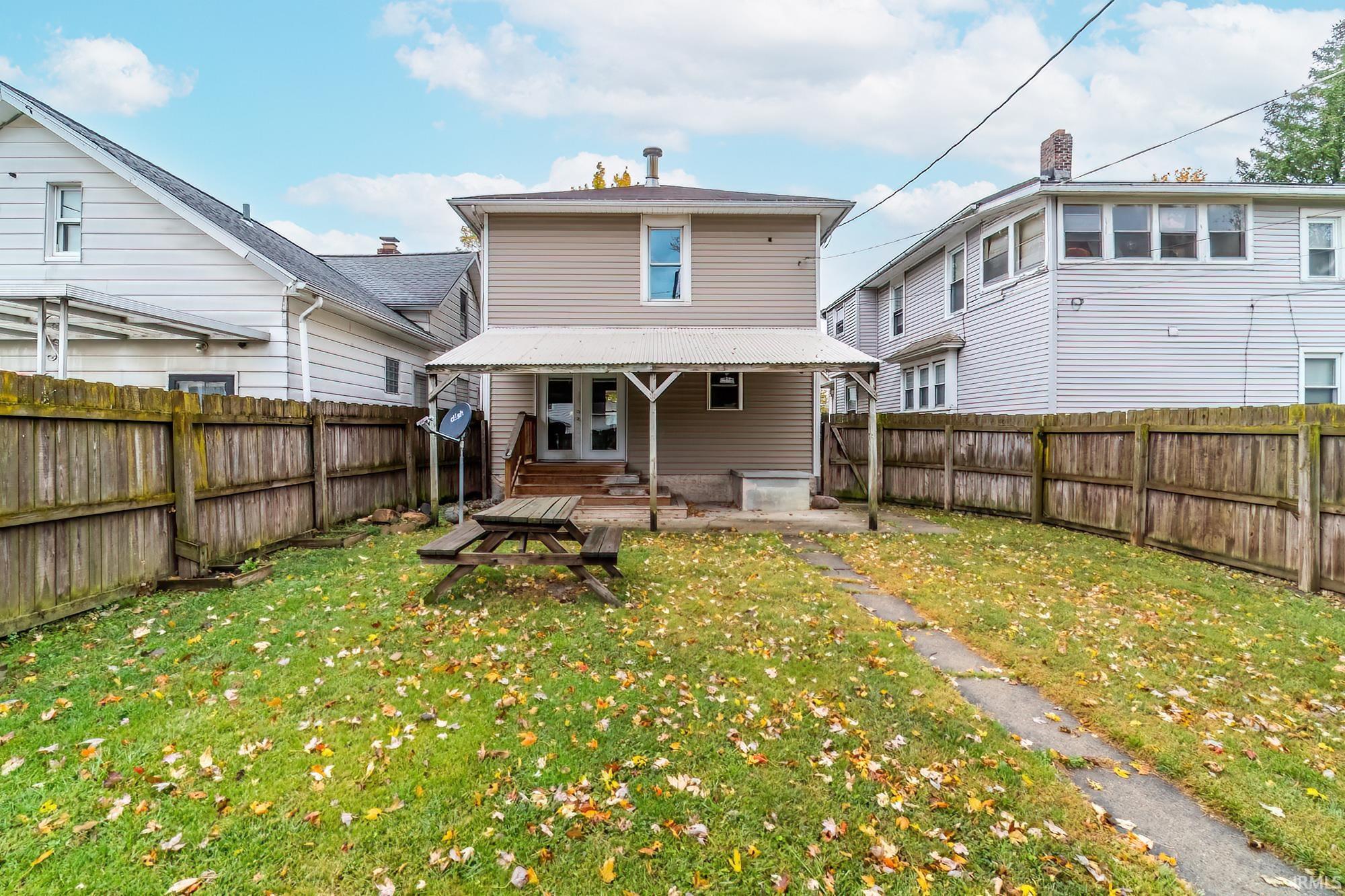 Photo 21 of 825 Putnam Street