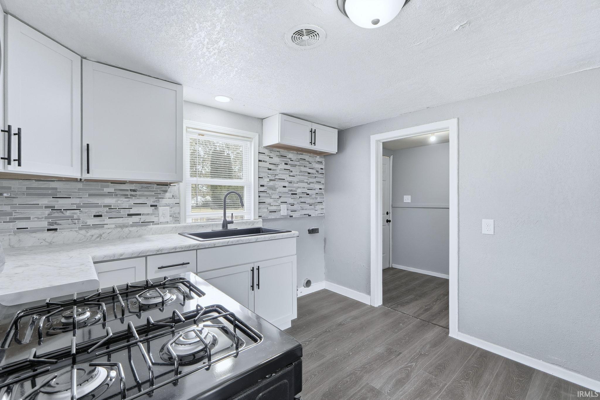 Photo 8 of 4411 Wayne Trace