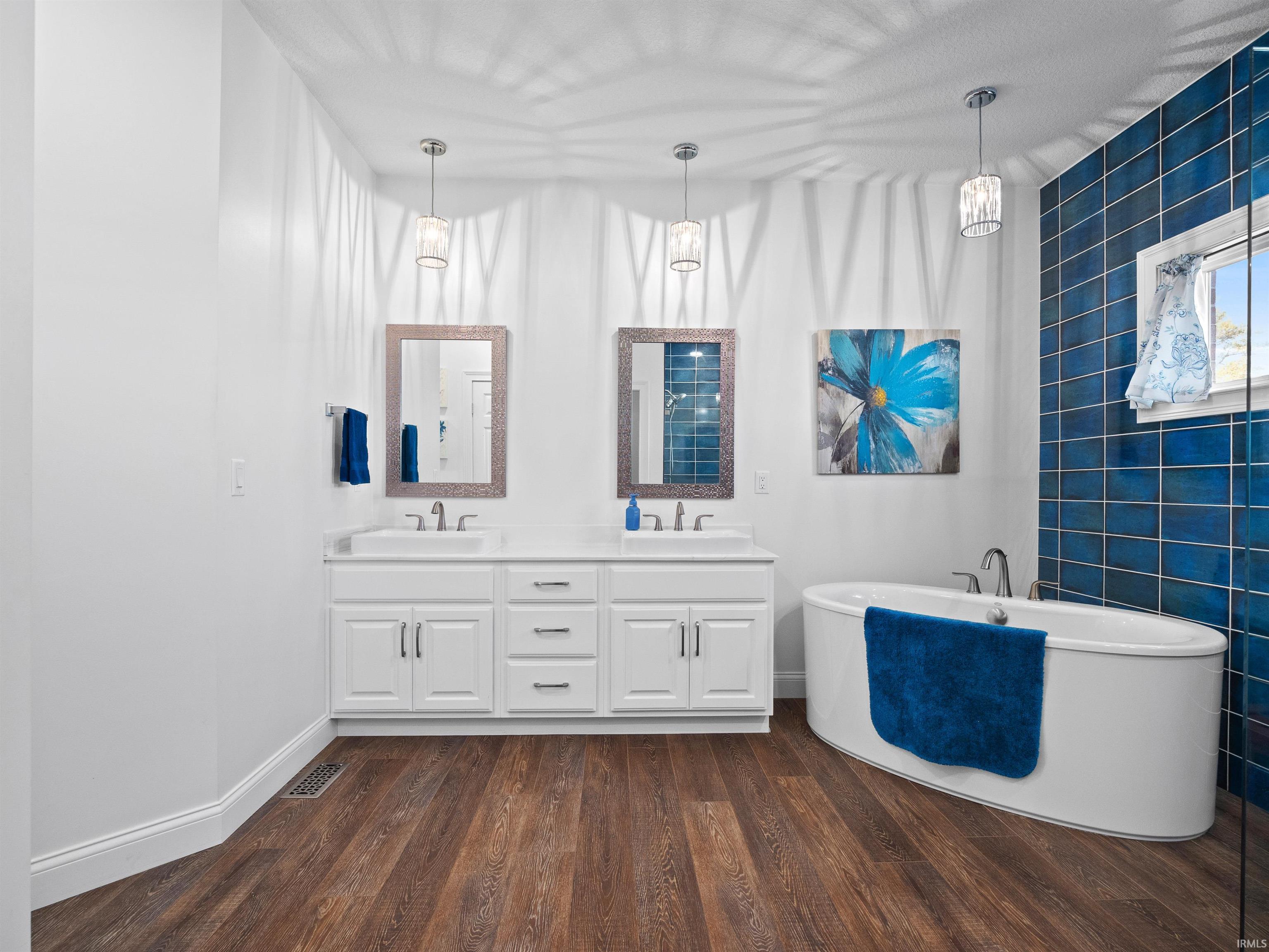 Photo 22 of 716 E 550n Road